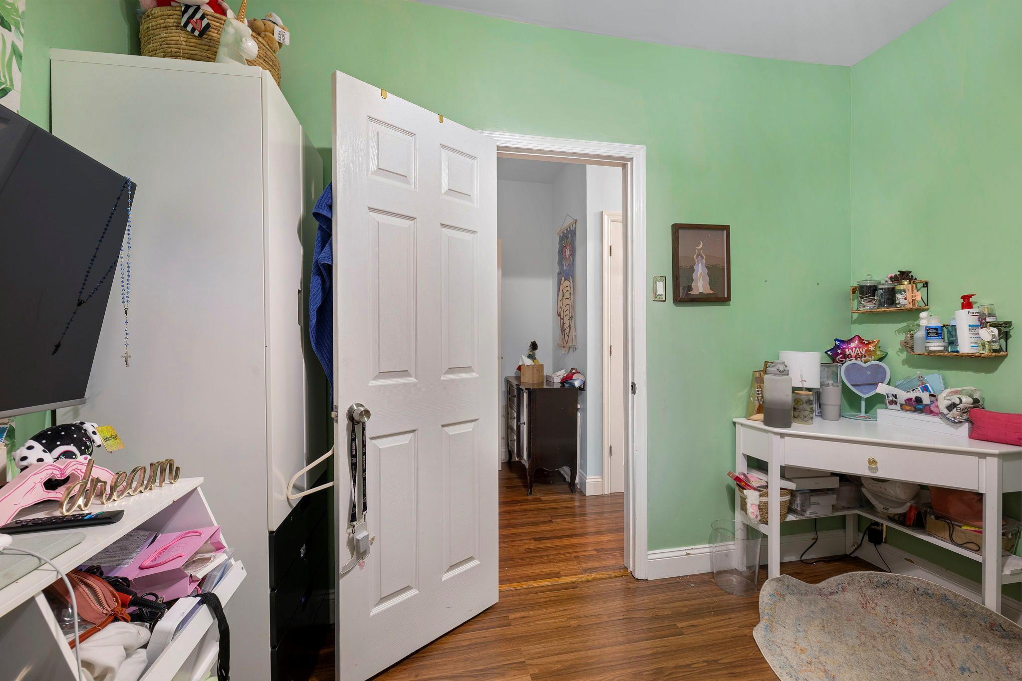 Single Family Coddington  Bronx, NY 10461, MLS-879823-16
