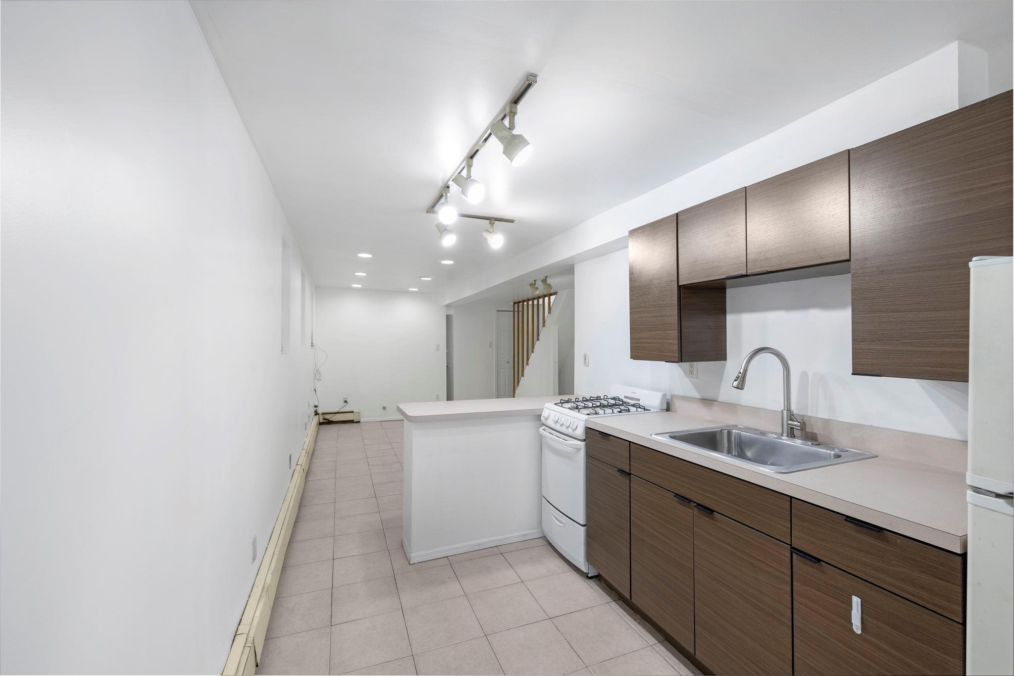 Single Family Coddington  Bronx, NY 10461, MLS-879823-19