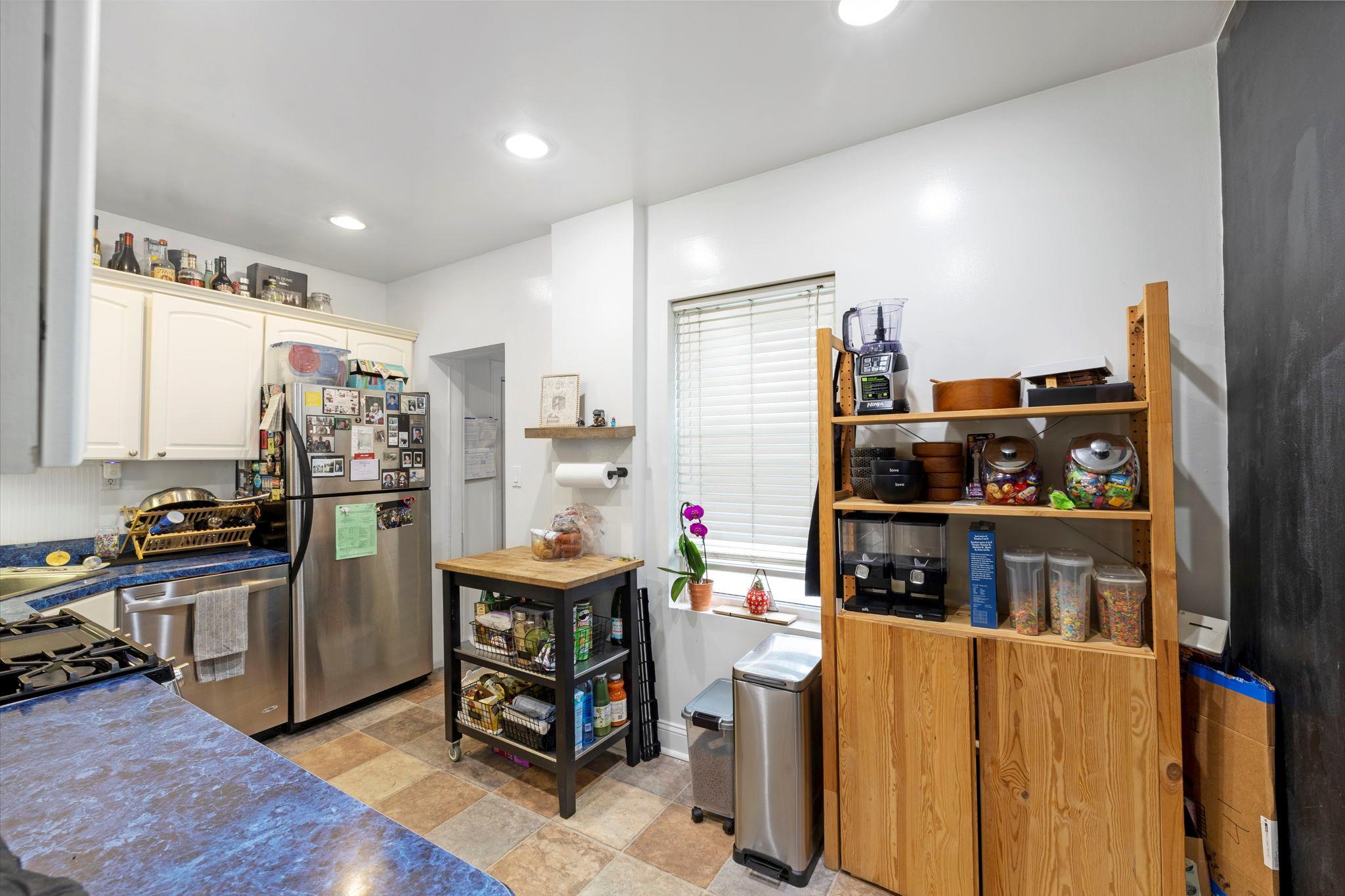 Single Family Coddington  Bronx, NY 10461, MLS-879823-7