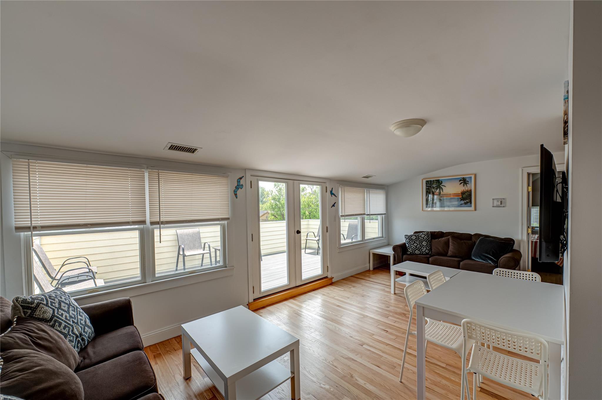 Single Family Oak Suffolk County, NY 11706, MLS-879837-11