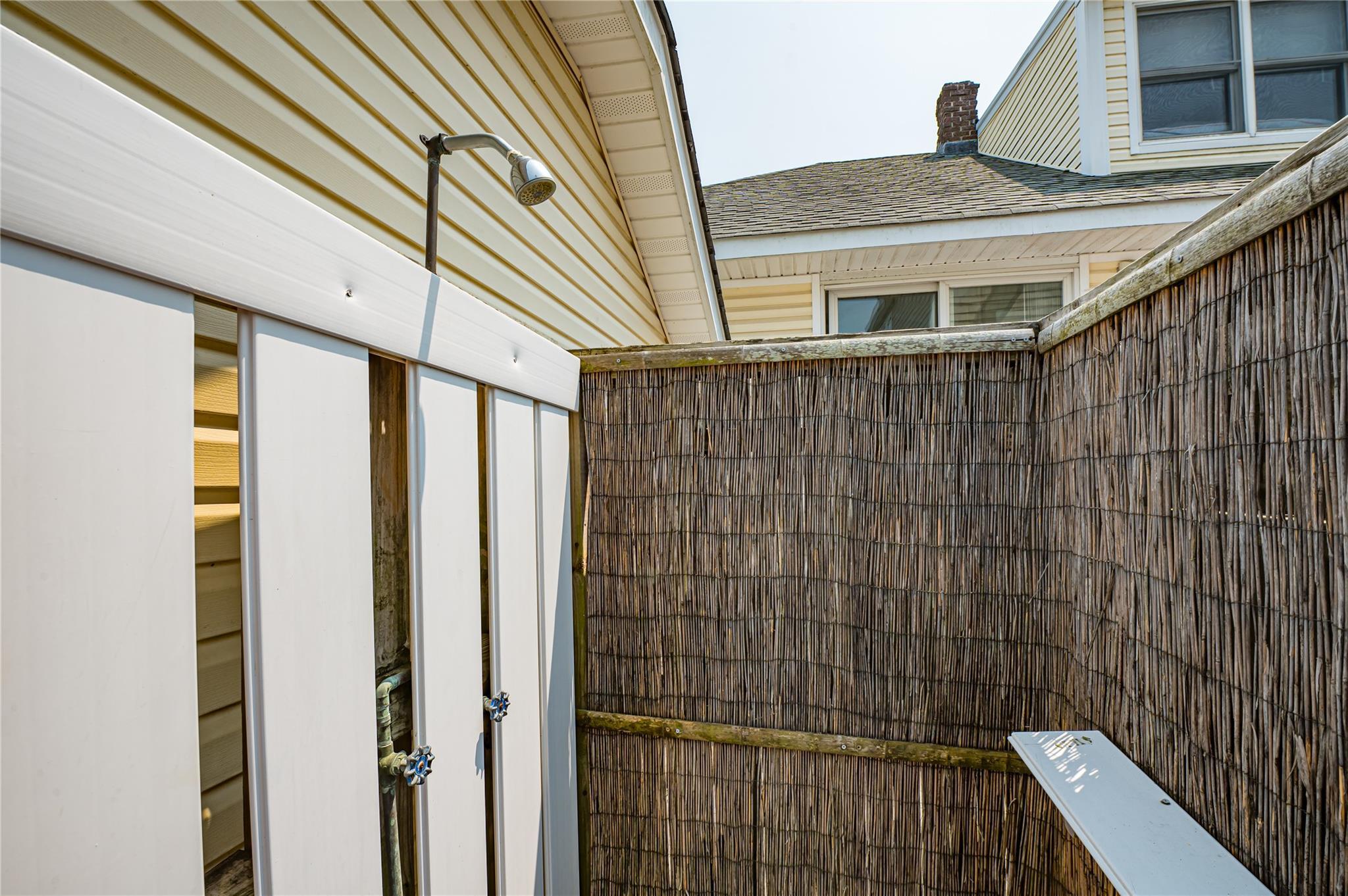 Single Family Oak Suffolk County, NY 11706, MLS-879837-22