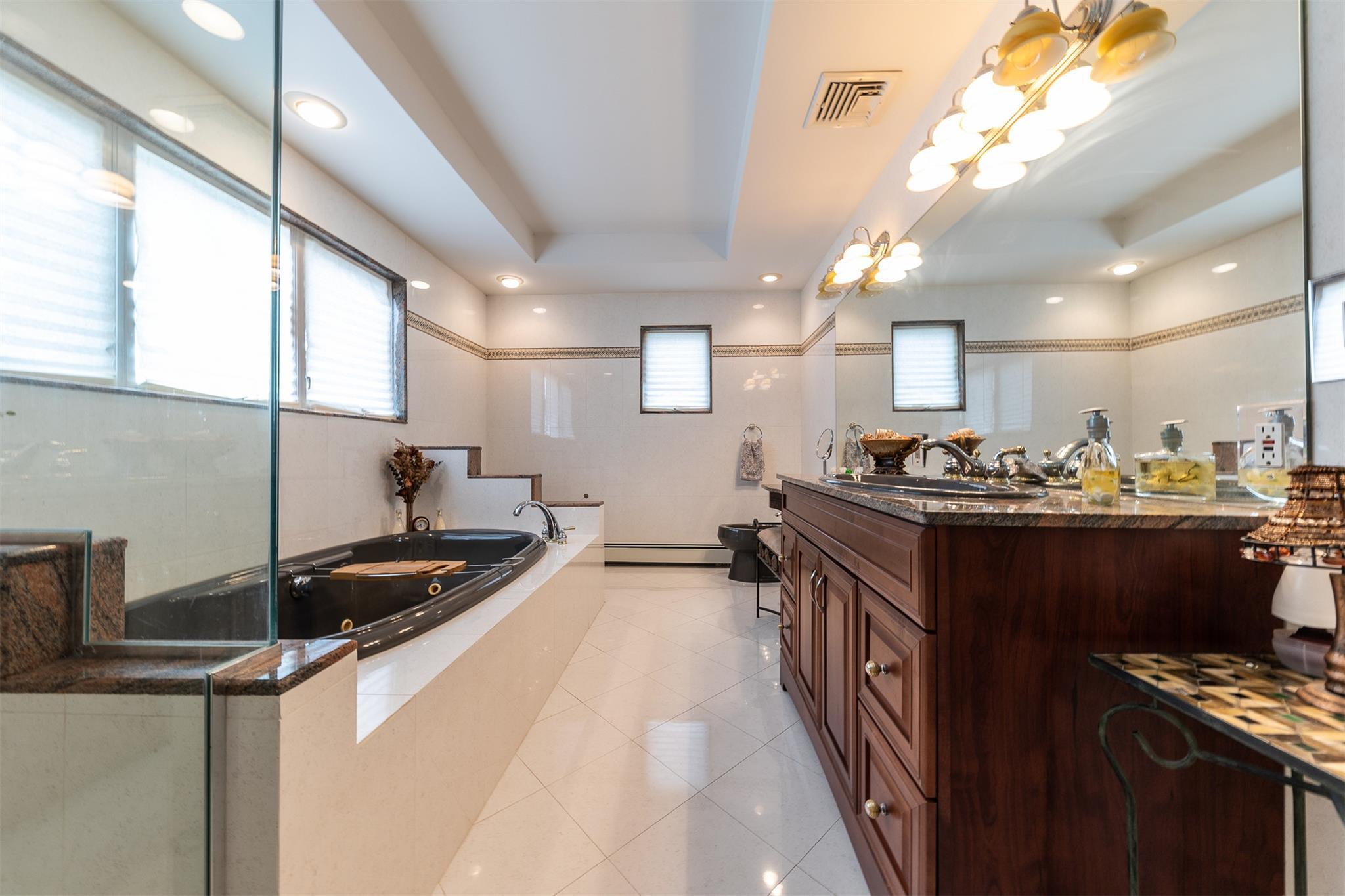 Single Family Davison  Nassau County, NY 11572, MLS-879869-17