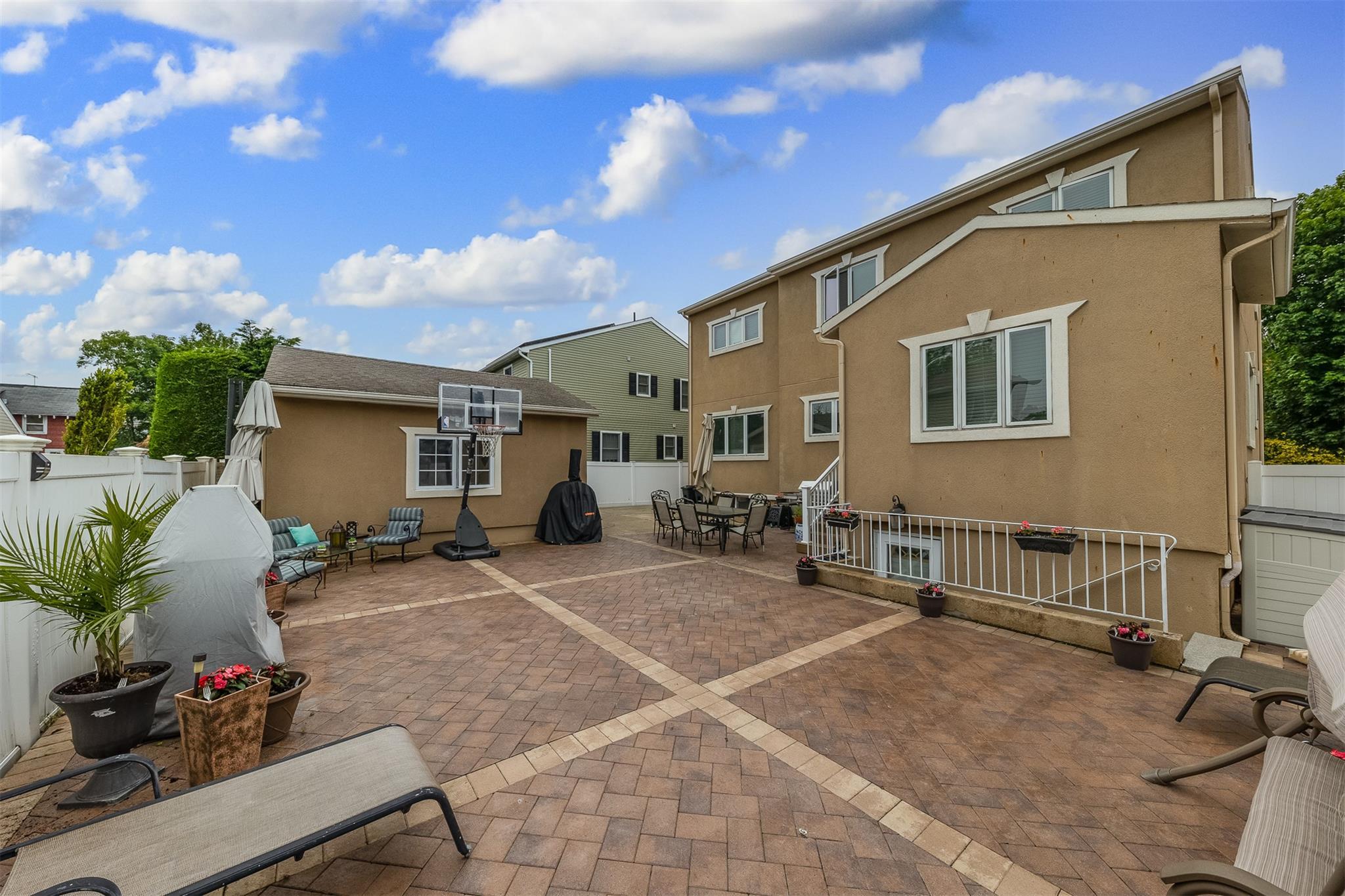 Single Family Davison  Nassau County, NY 11572, MLS-879869-19