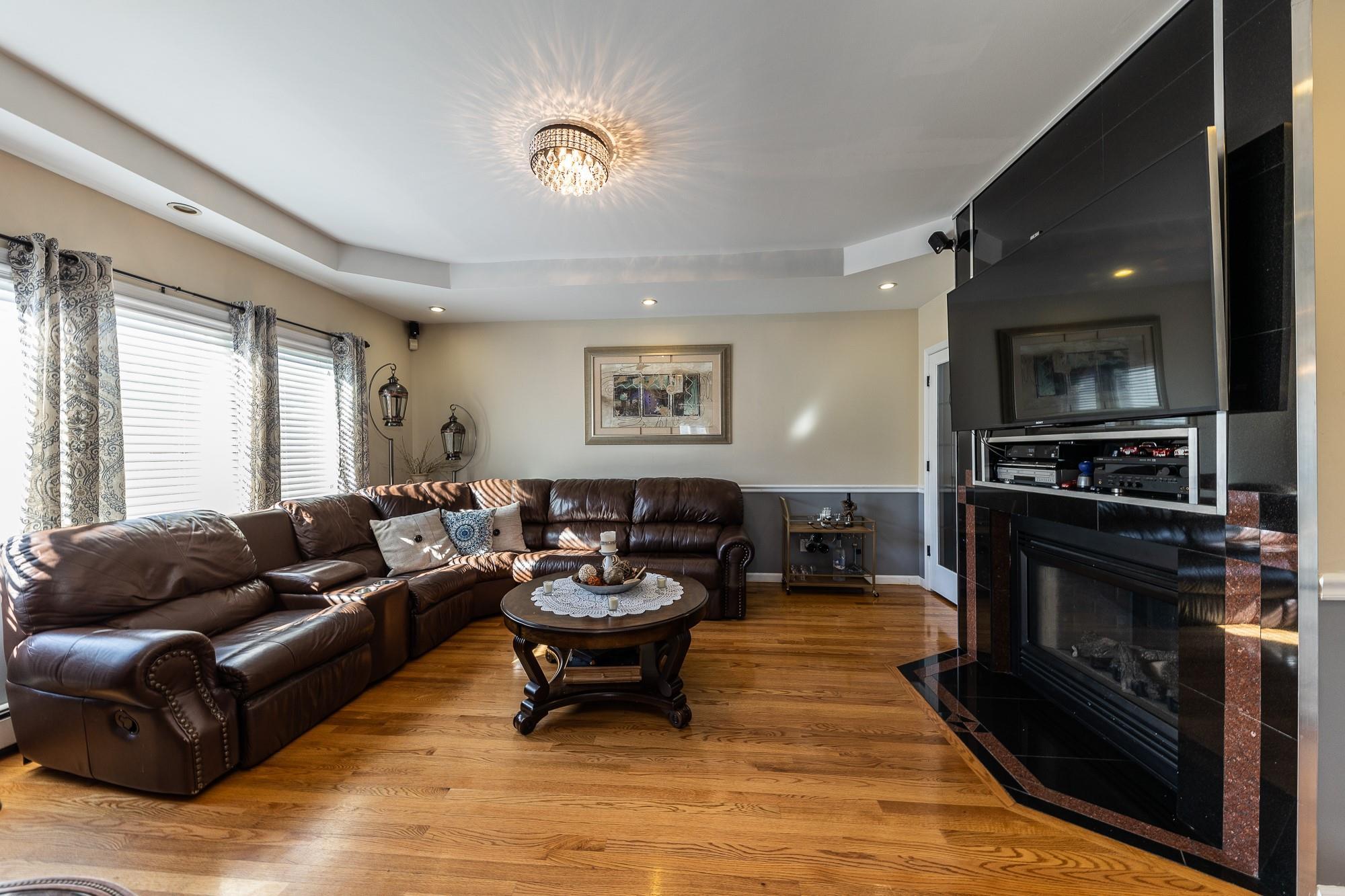 Single Family Davison  Nassau County, NY 11572, MLS-879869-2