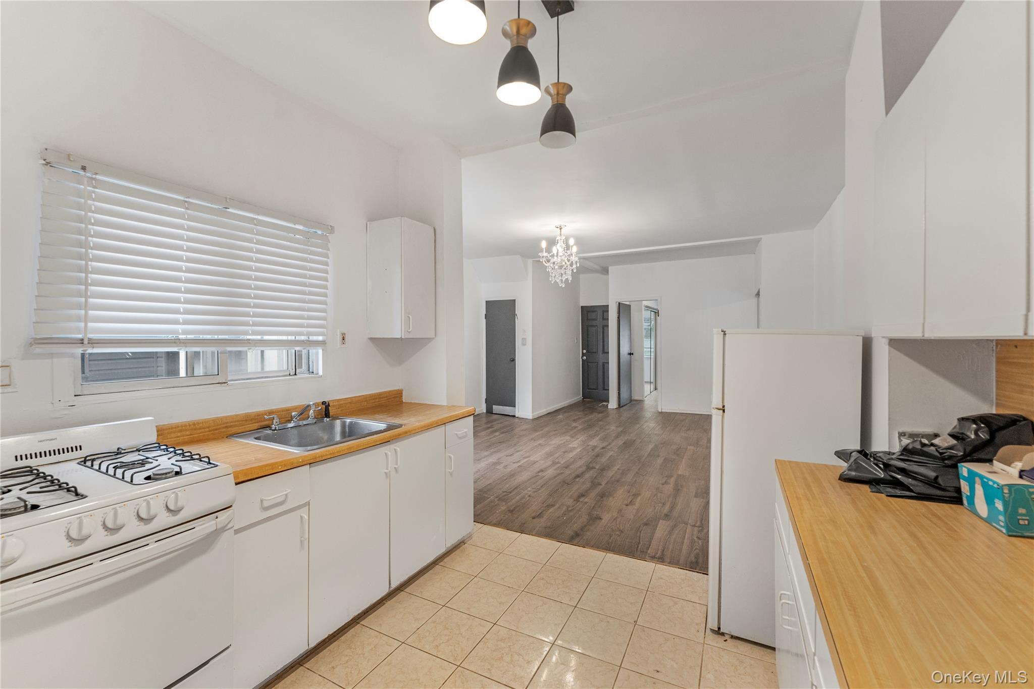 Single Family 122nd Queens, NY 11415, MLS-879889-8