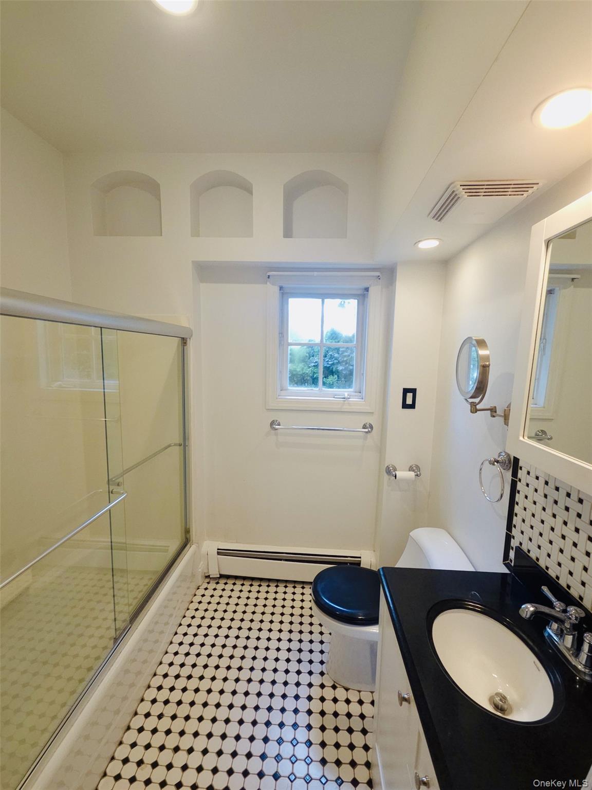 Single Family 1st  Nassau County, NY 11040, MLS-879891-16