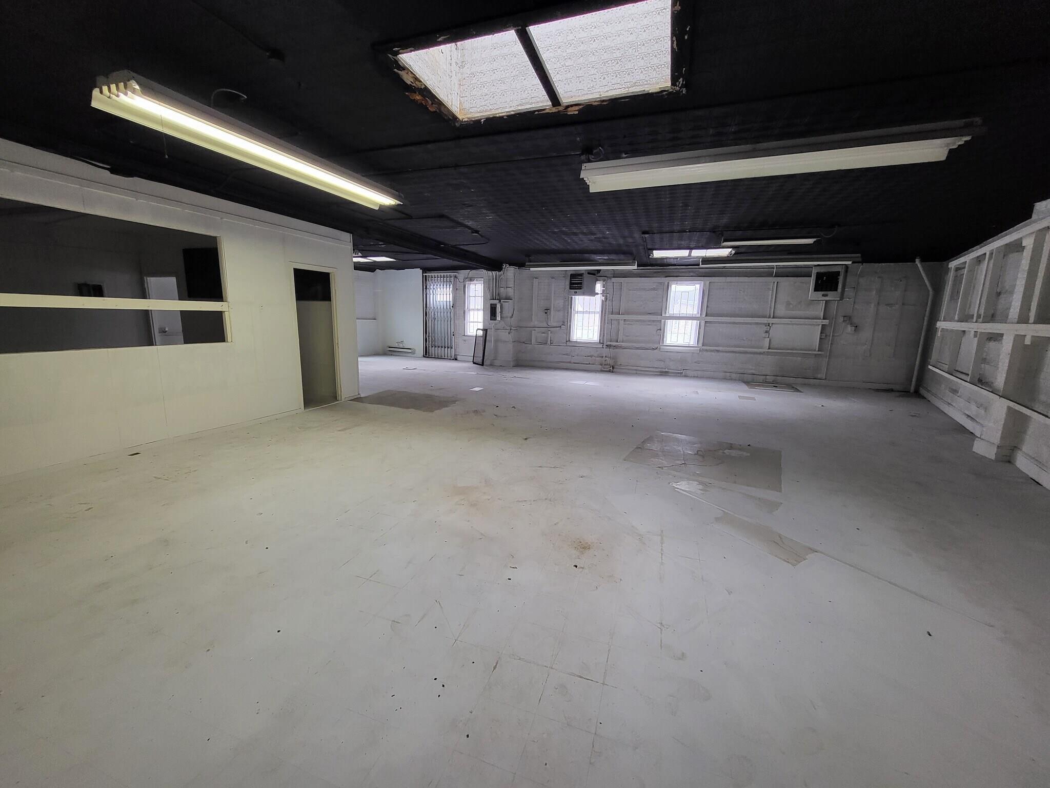 Commercial Lease 15th  Queens, NY 11356, MLS-879901-4