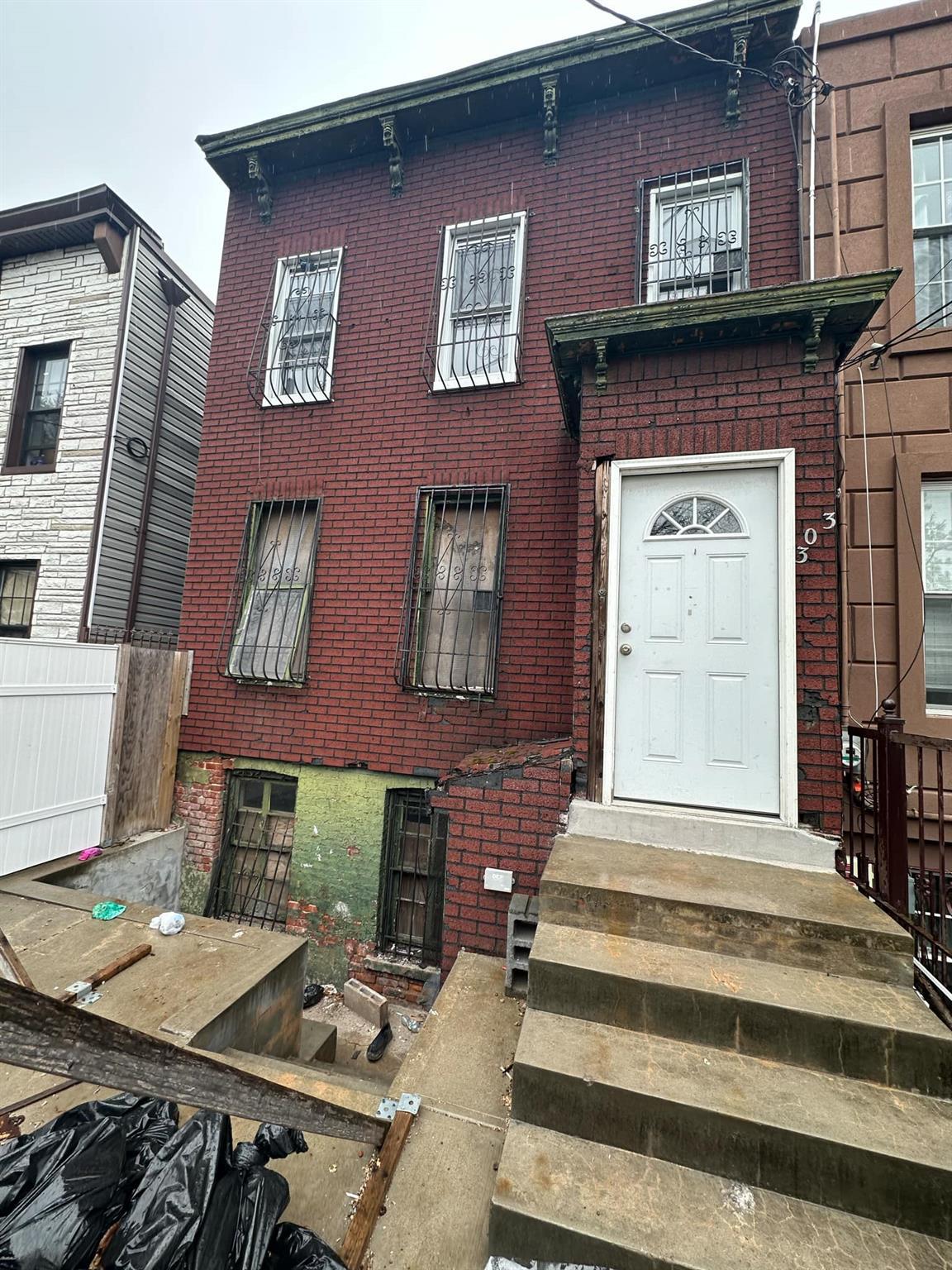 Single Family Hendrix  Brooklyn, NY 11207, MLS-879956-2