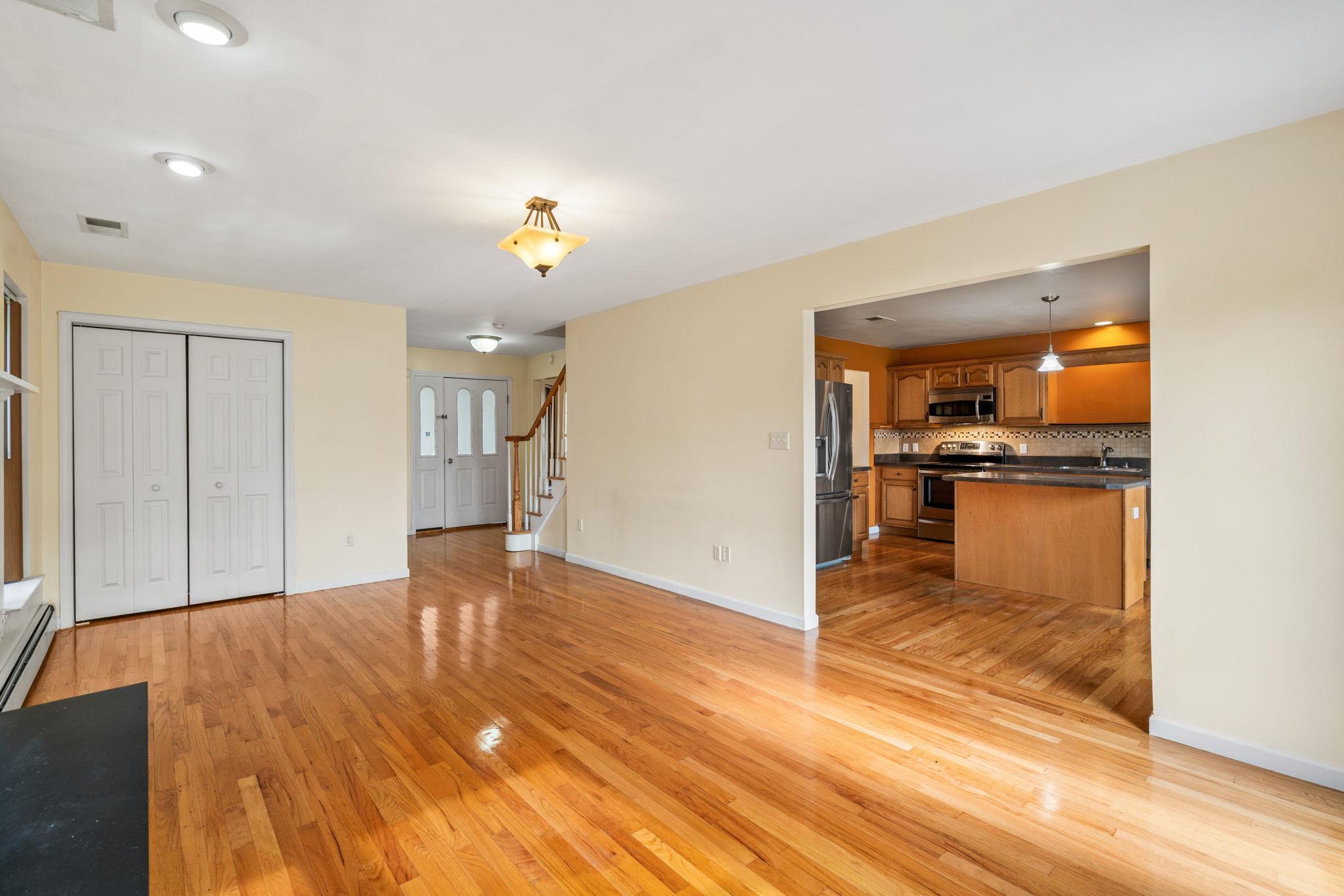 Single Family Utopian  Orange County, NY 12586, MLS-879965-10
