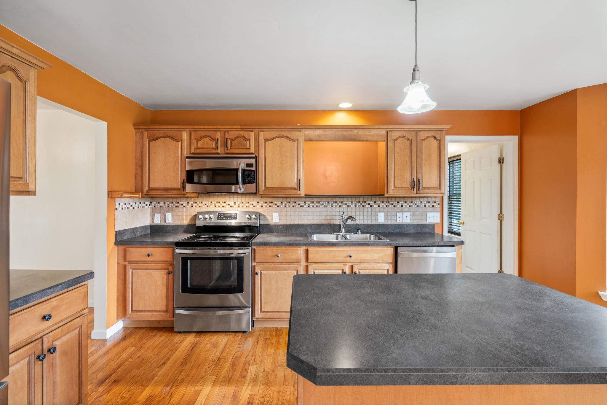 Single Family Utopian  Orange County, NY 12586, MLS-879965-2