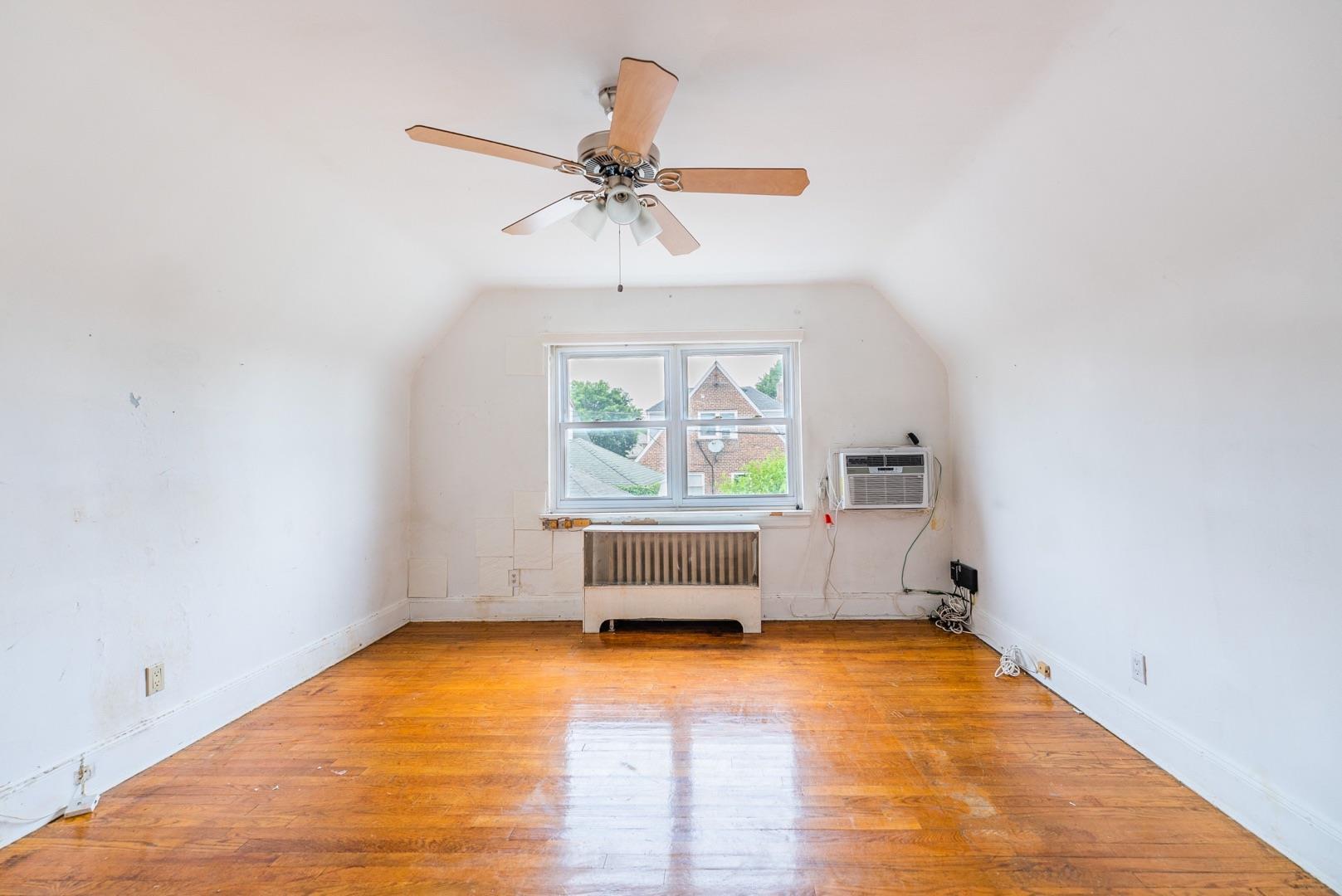 Single Family Fitchett  Queens, NY 11374, MLS-880000-13