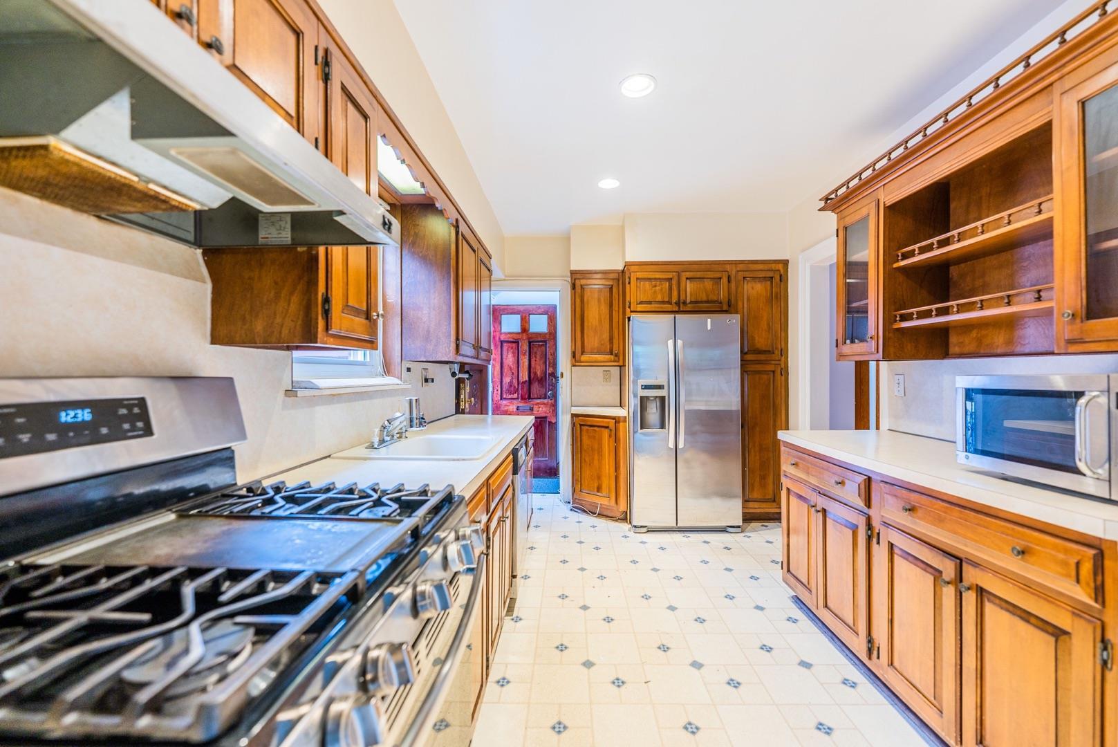 Single Family Fitchett  Queens, NY 11374, MLS-880000-6