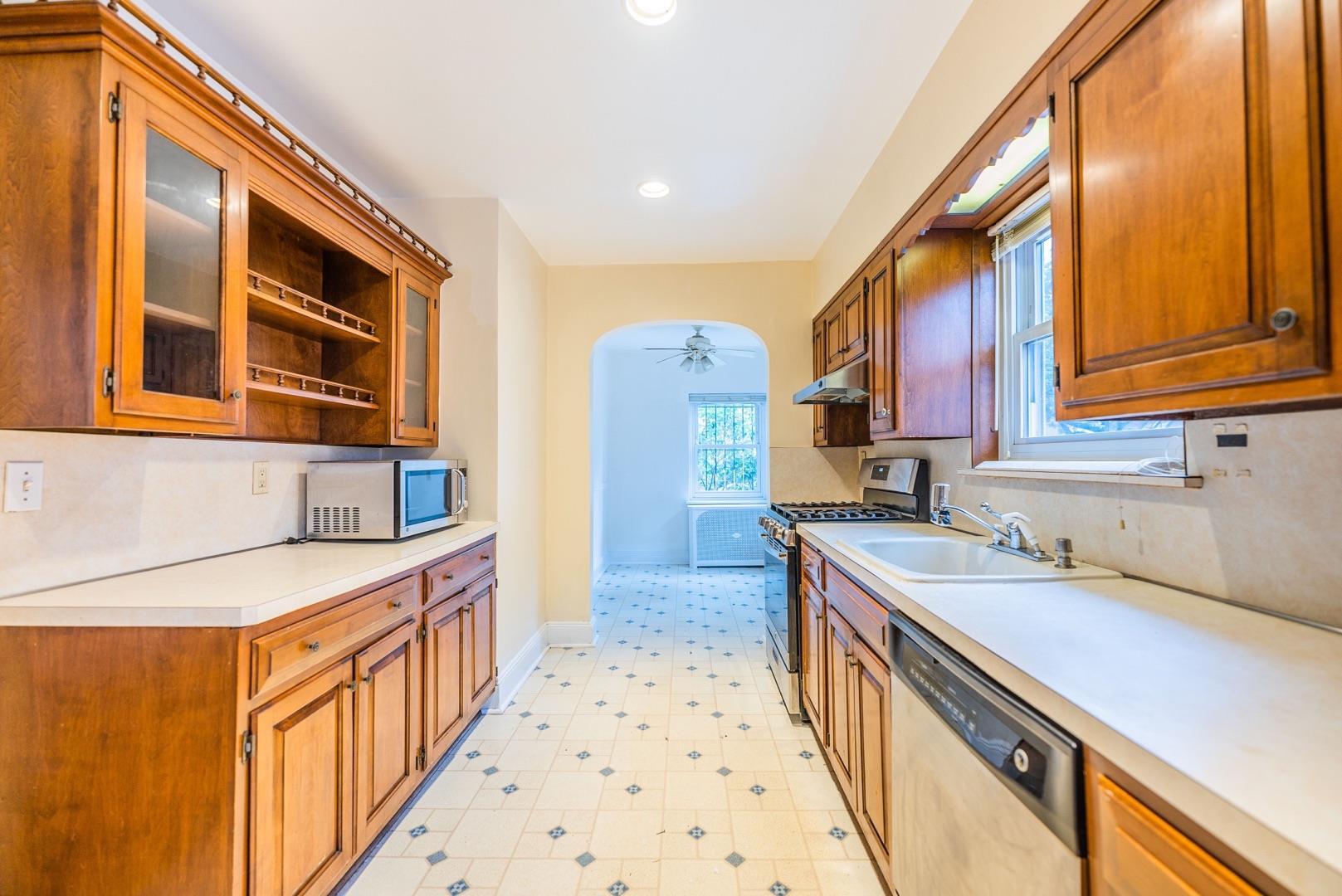 Single Family Fitchett  Queens, NY 11374, MLS-880000-7