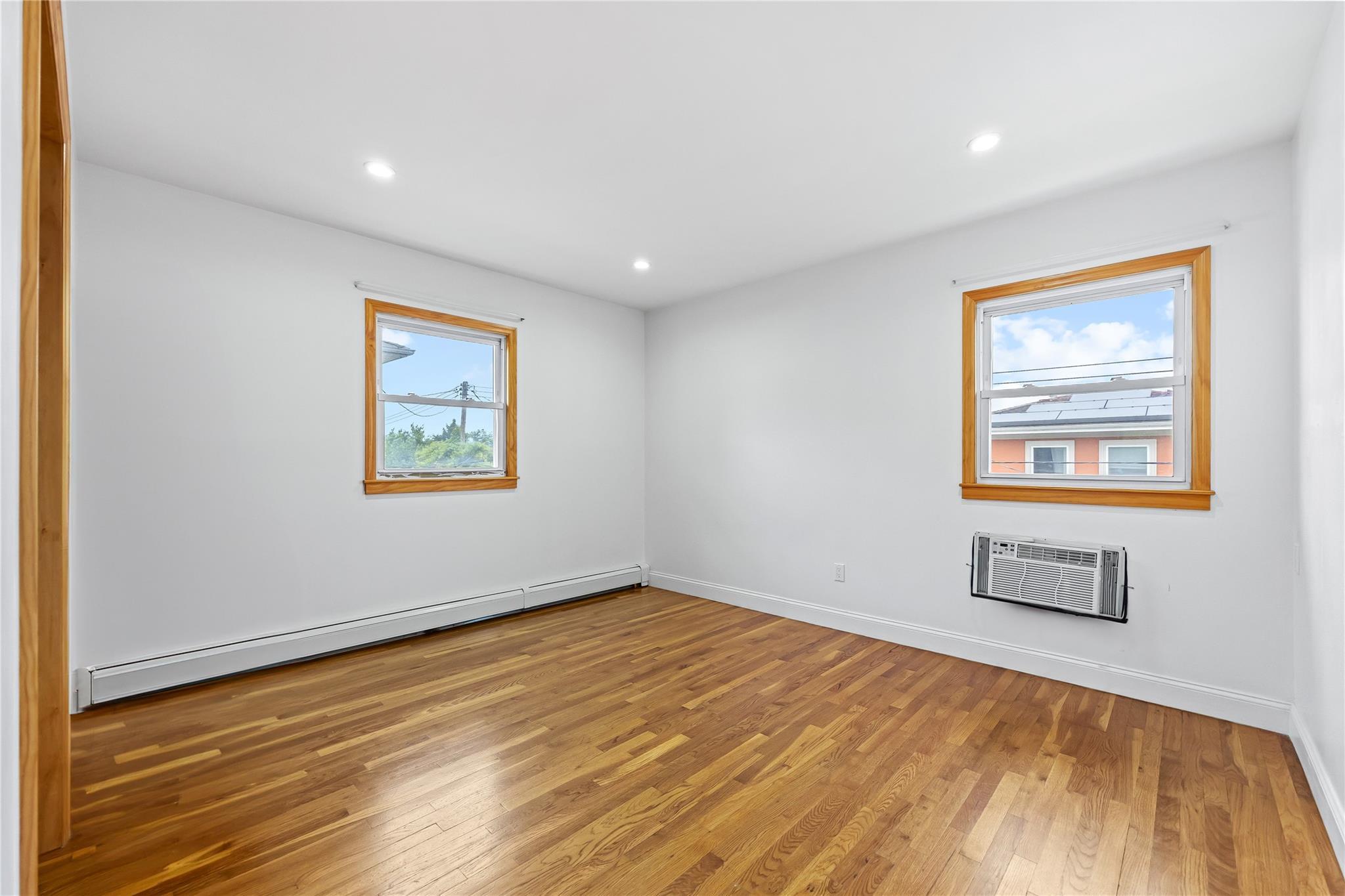 Single Family 26th  Queens, NY 11360, MLS-880038-24