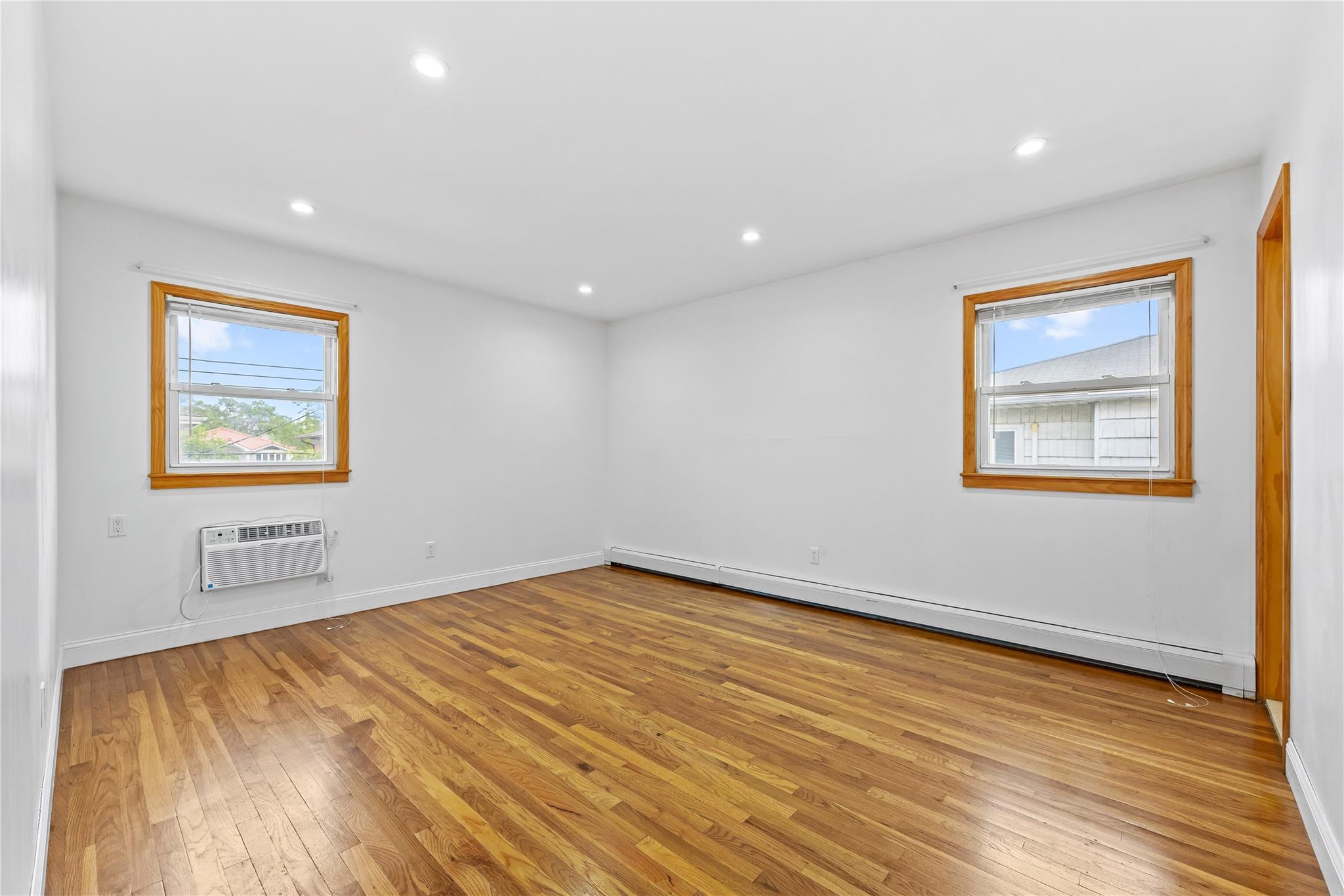 Single Family 26th  Queens, NY 11360, MLS-880038-26