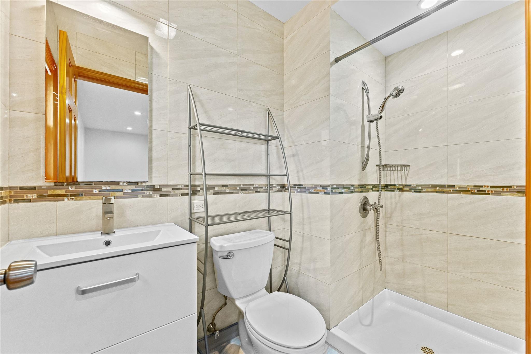 Single Family 26th  Queens, NY 11360, MLS-880038-28