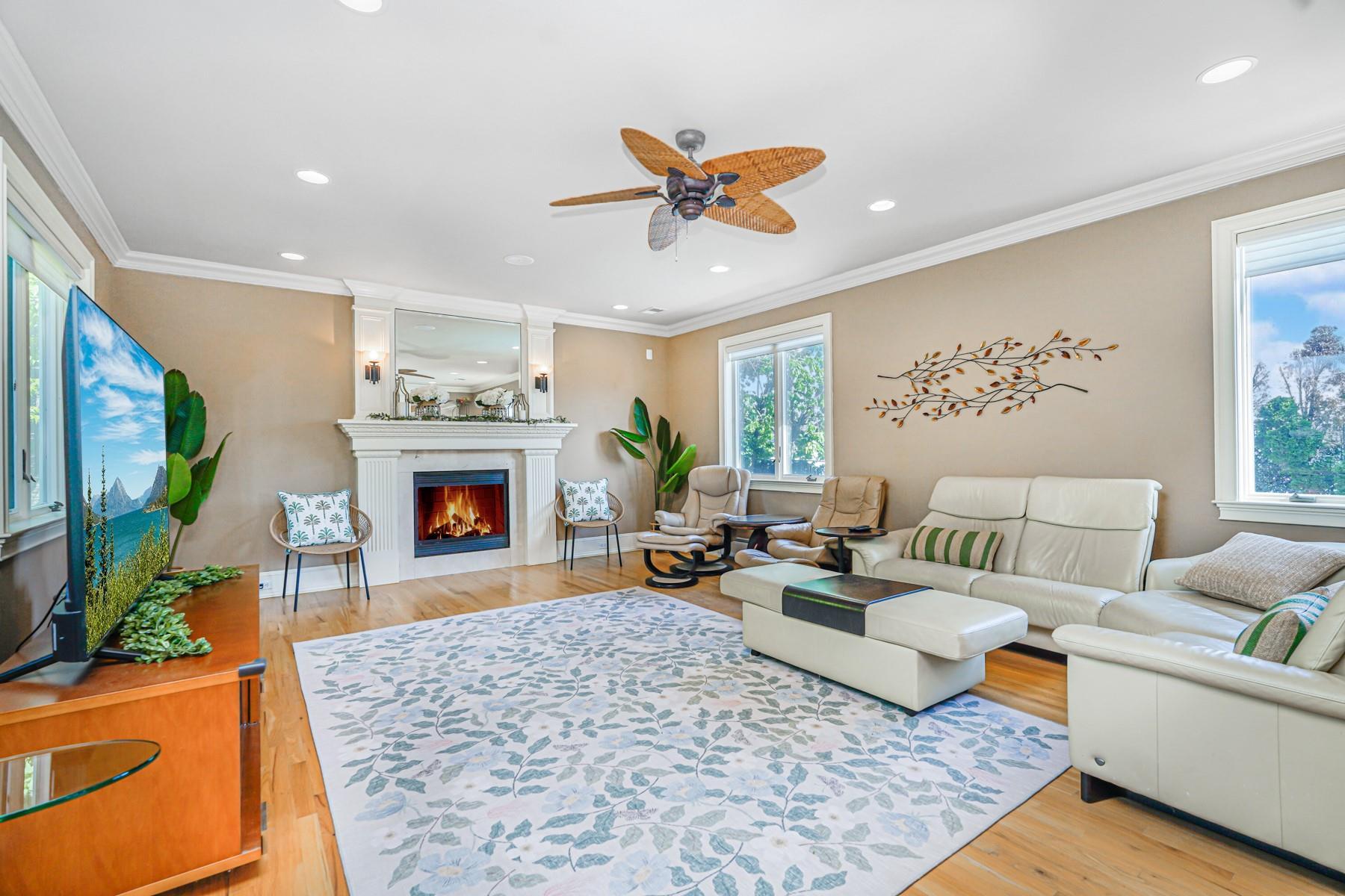 Single Family Normalee  Staten Island, NY 10305, MLS-880039-32