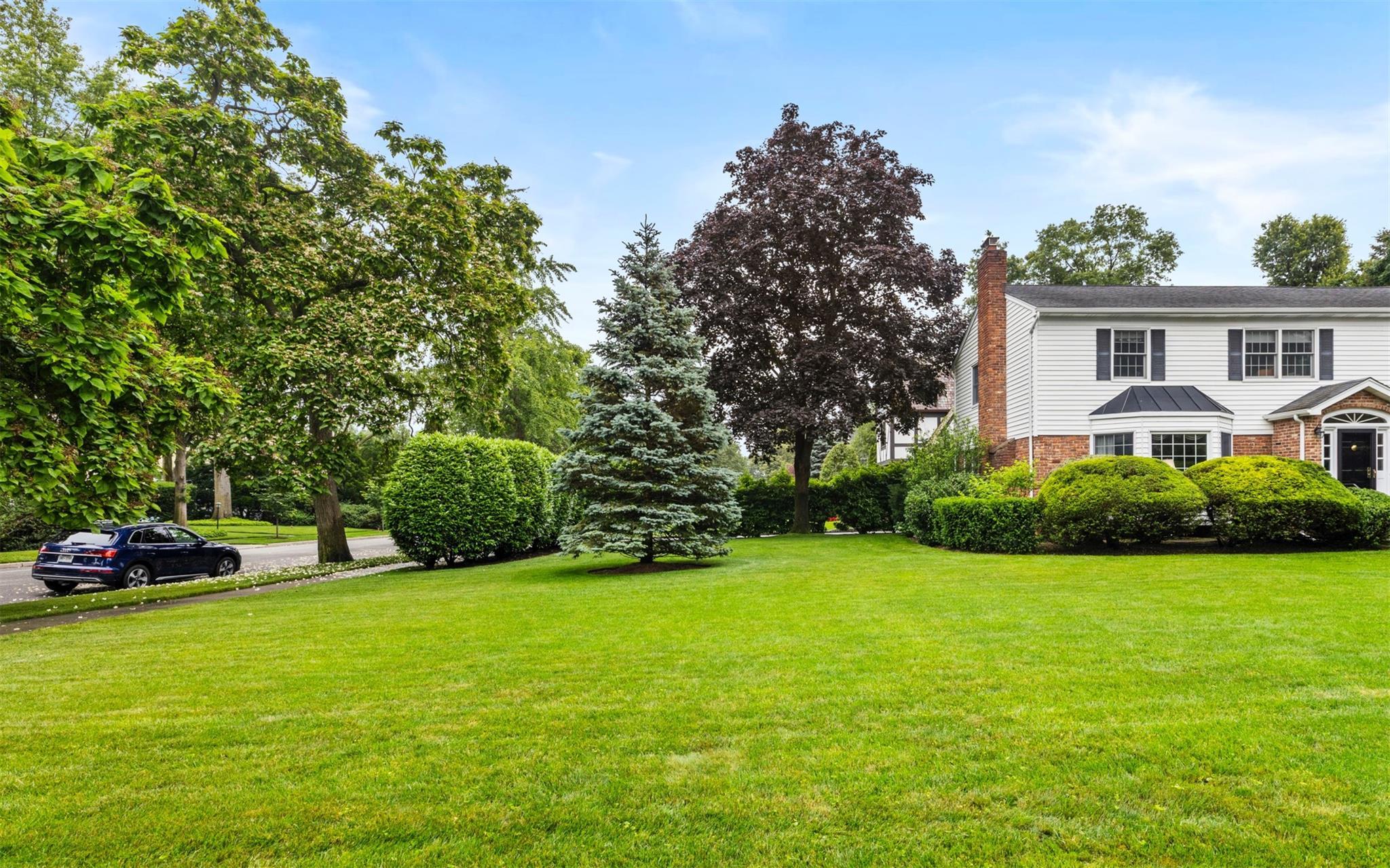 Single Family Locust  Nassau County, NY 11530, MLS-880054-34