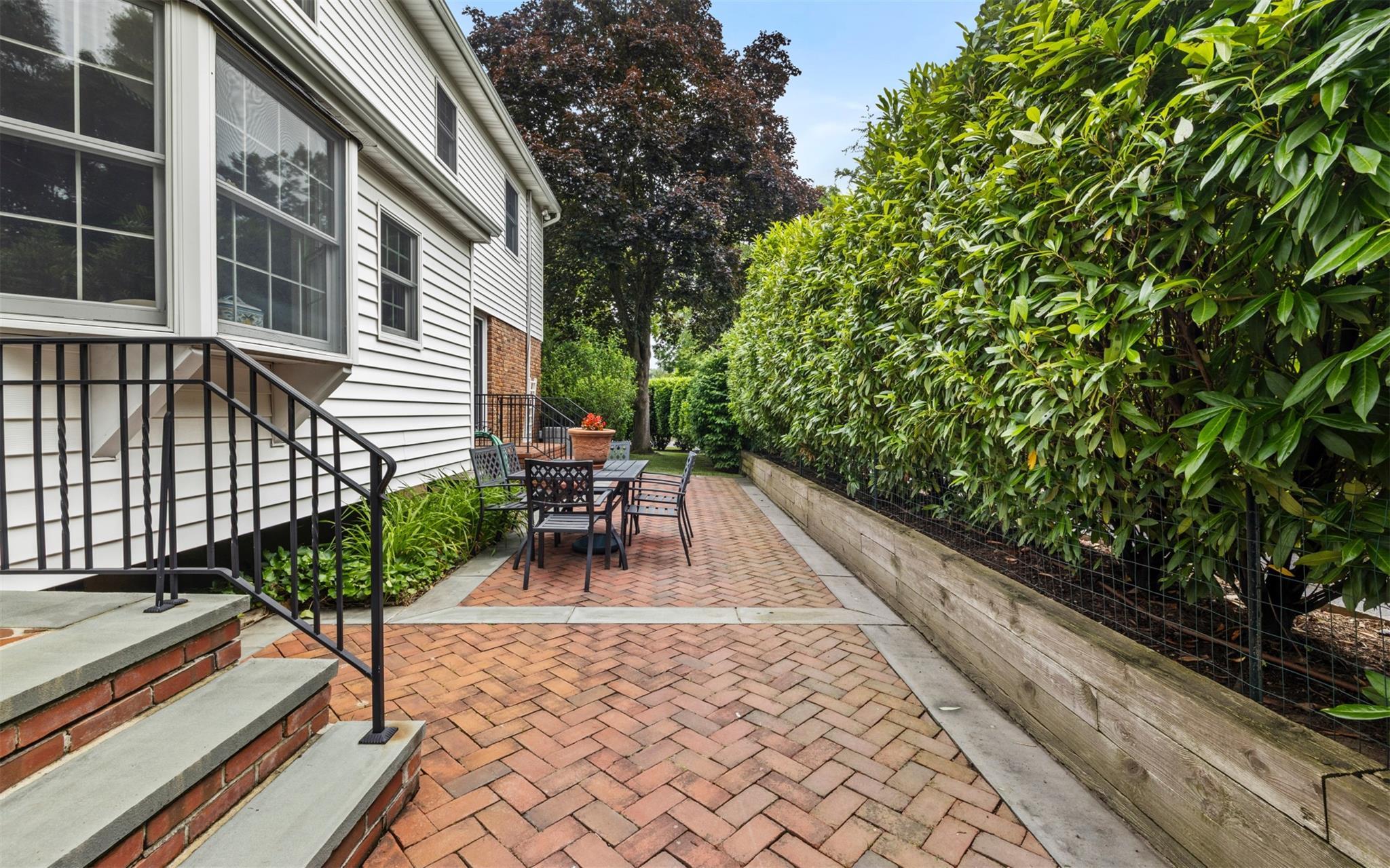 Single Family Locust  Nassau County, NY 11530, MLS-880054-37