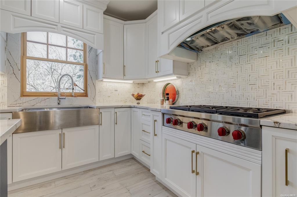 Single Family Hollywood  Queens, NY 11363, MLS-880067-20