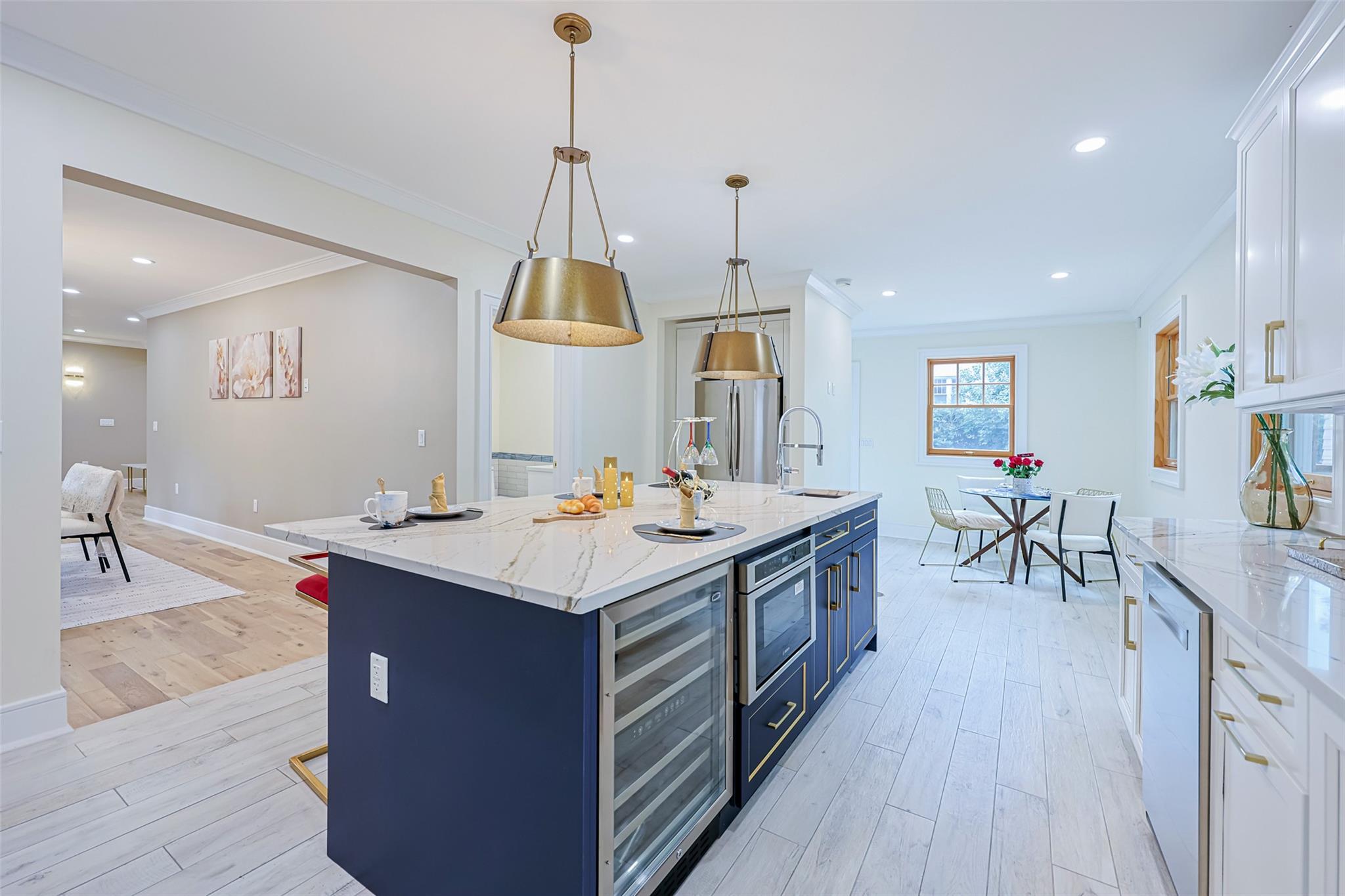 Single Family Hollywood  Queens, NY 11363, MLS-880067-25