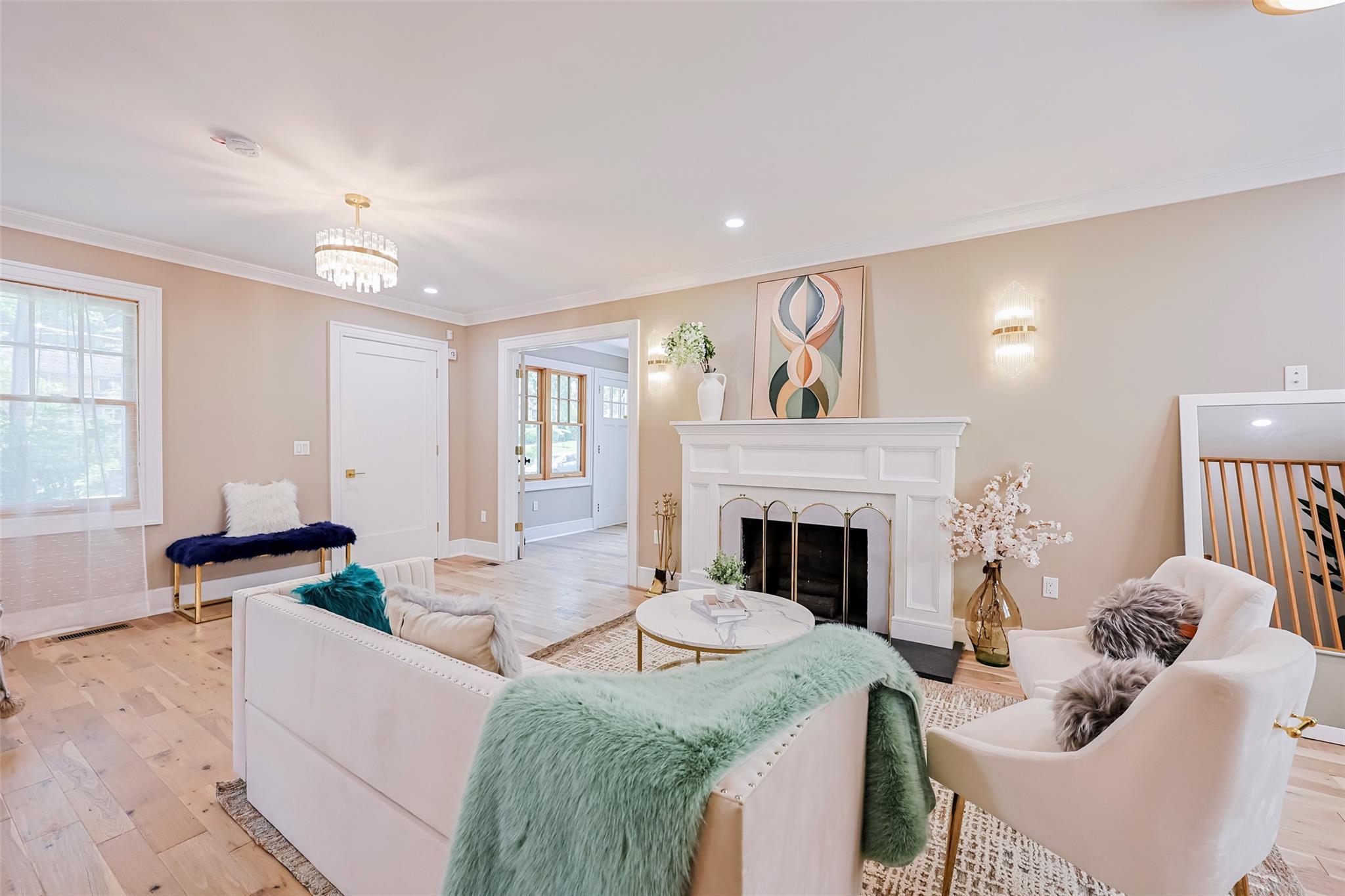Single Family Hollywood  Queens, NY 11363, MLS-880067-3
