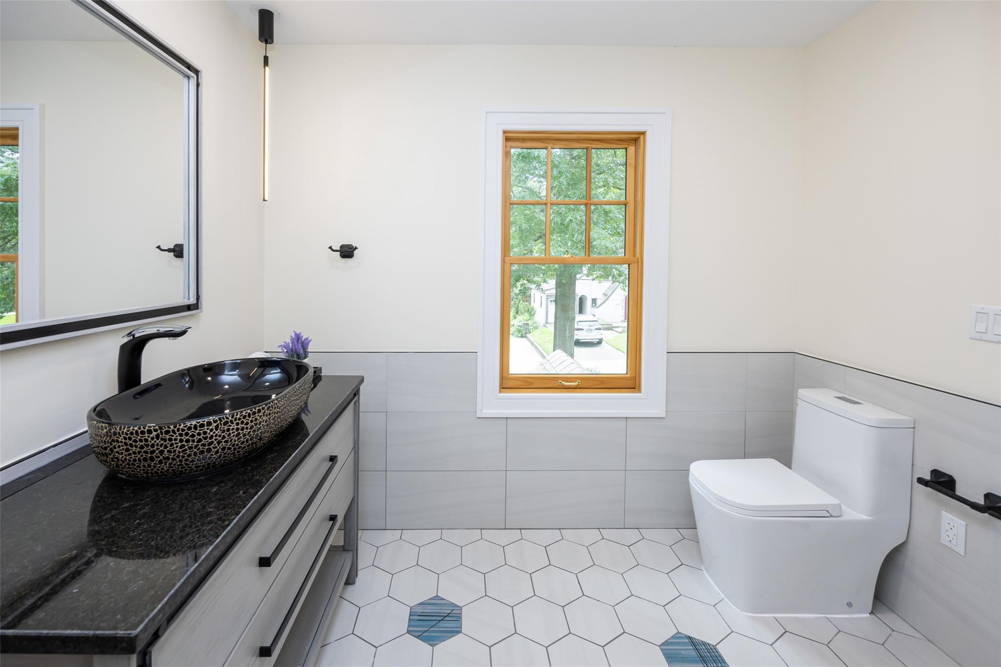 Single Family Hollywood  Queens, NY 11363, MLS-880067-31