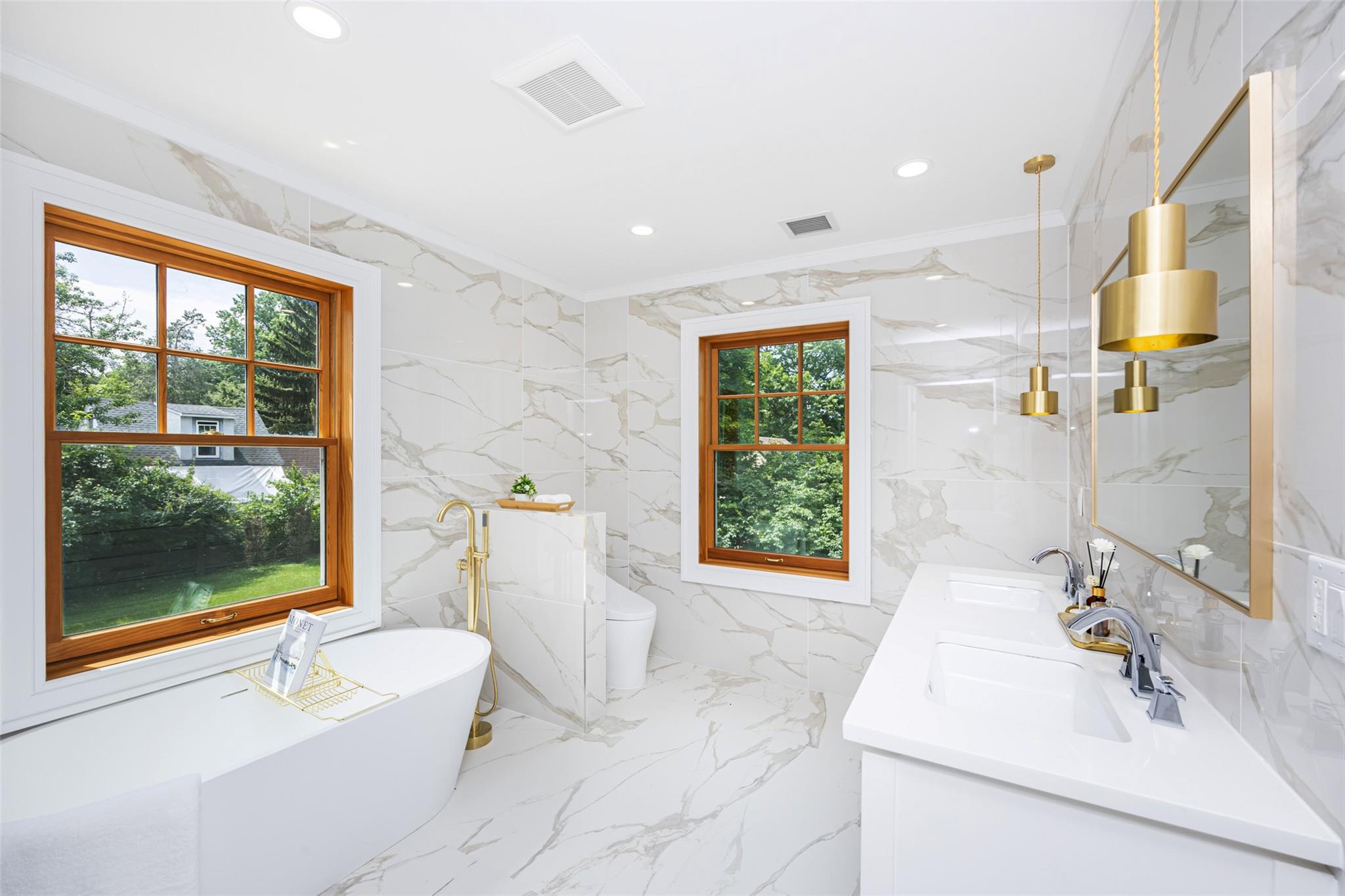 Single Family Hollywood  Queens, NY 11363, MLS-880067-36