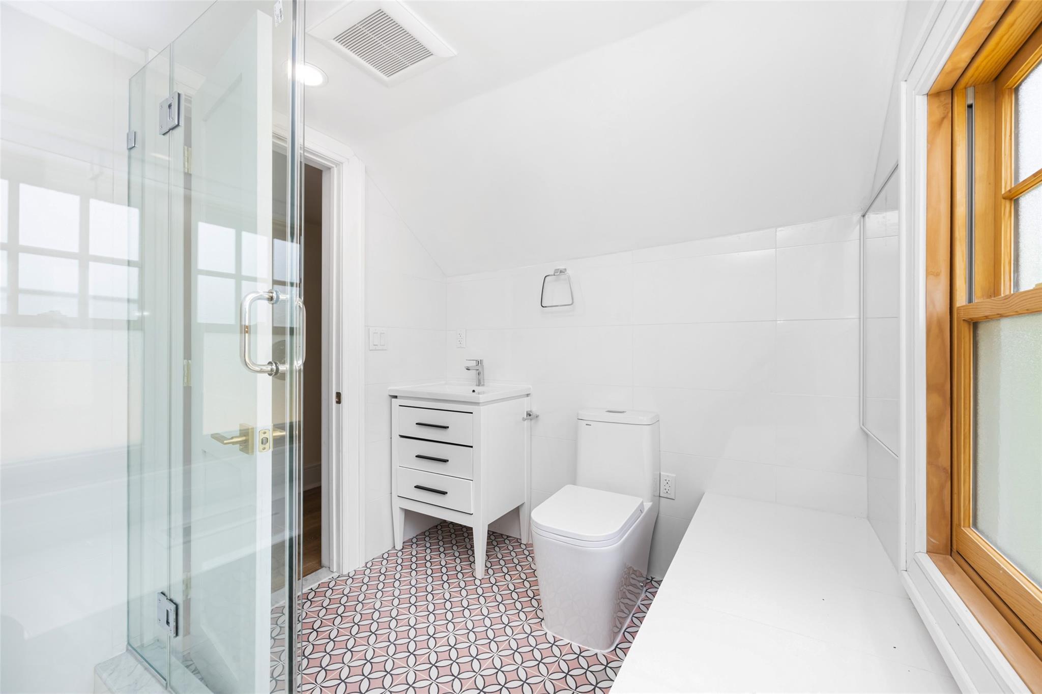 Single Family Hollywood  Queens, NY 11363, MLS-880067-39