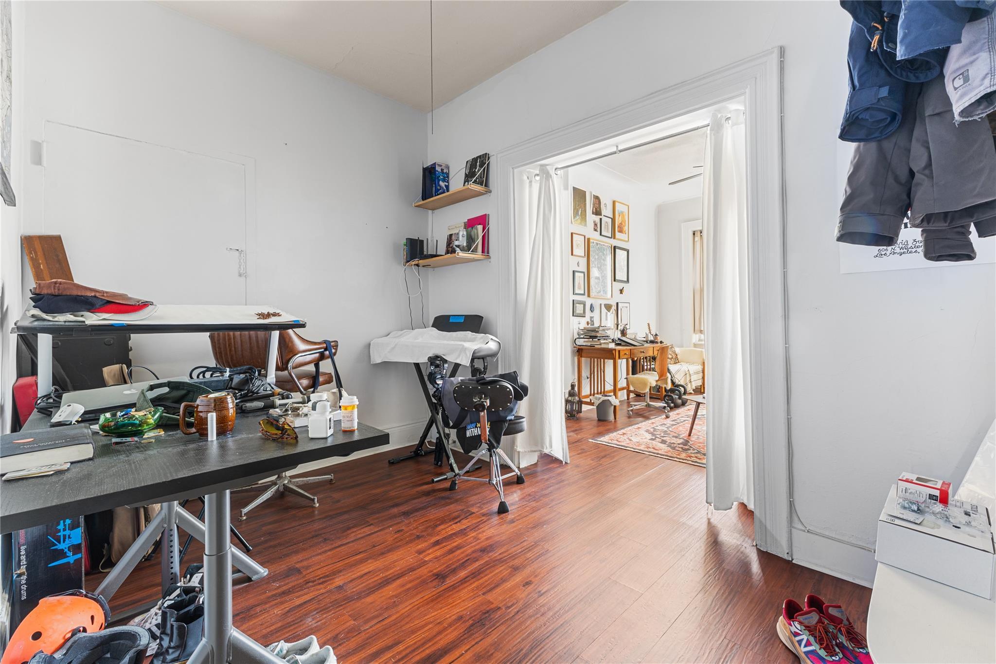 Single Family Catalpa  Queens, NY 11385, MLS-880094-22
