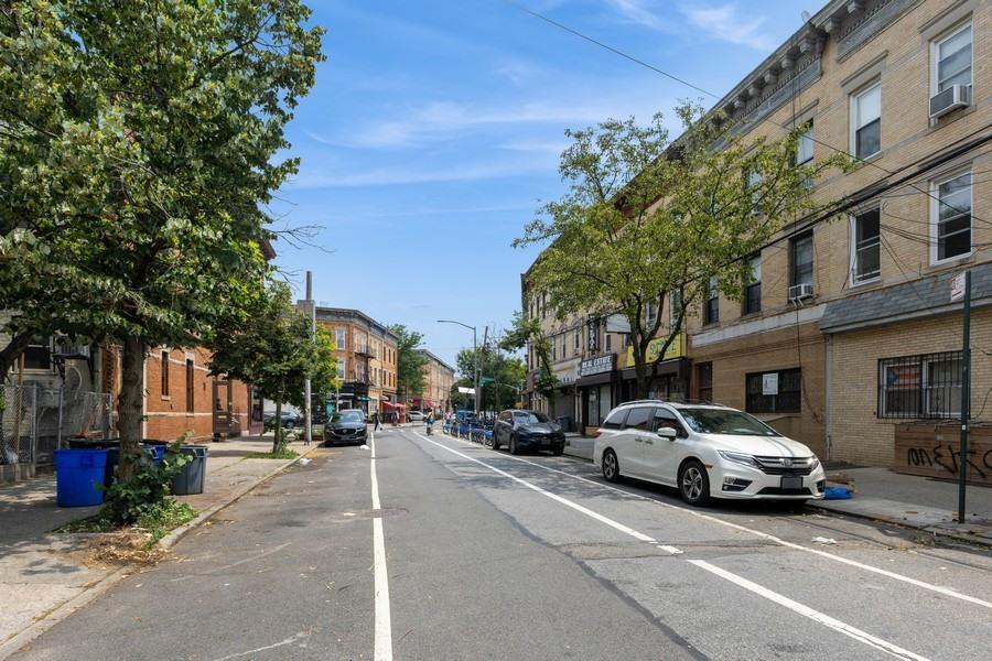 Single Family Catalpa  Queens, NY 11385, MLS-880094-31