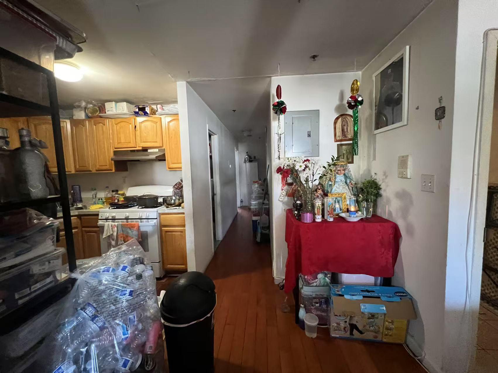 Single Family 70th Street  Queens, NY 11377, MLS-880100-7