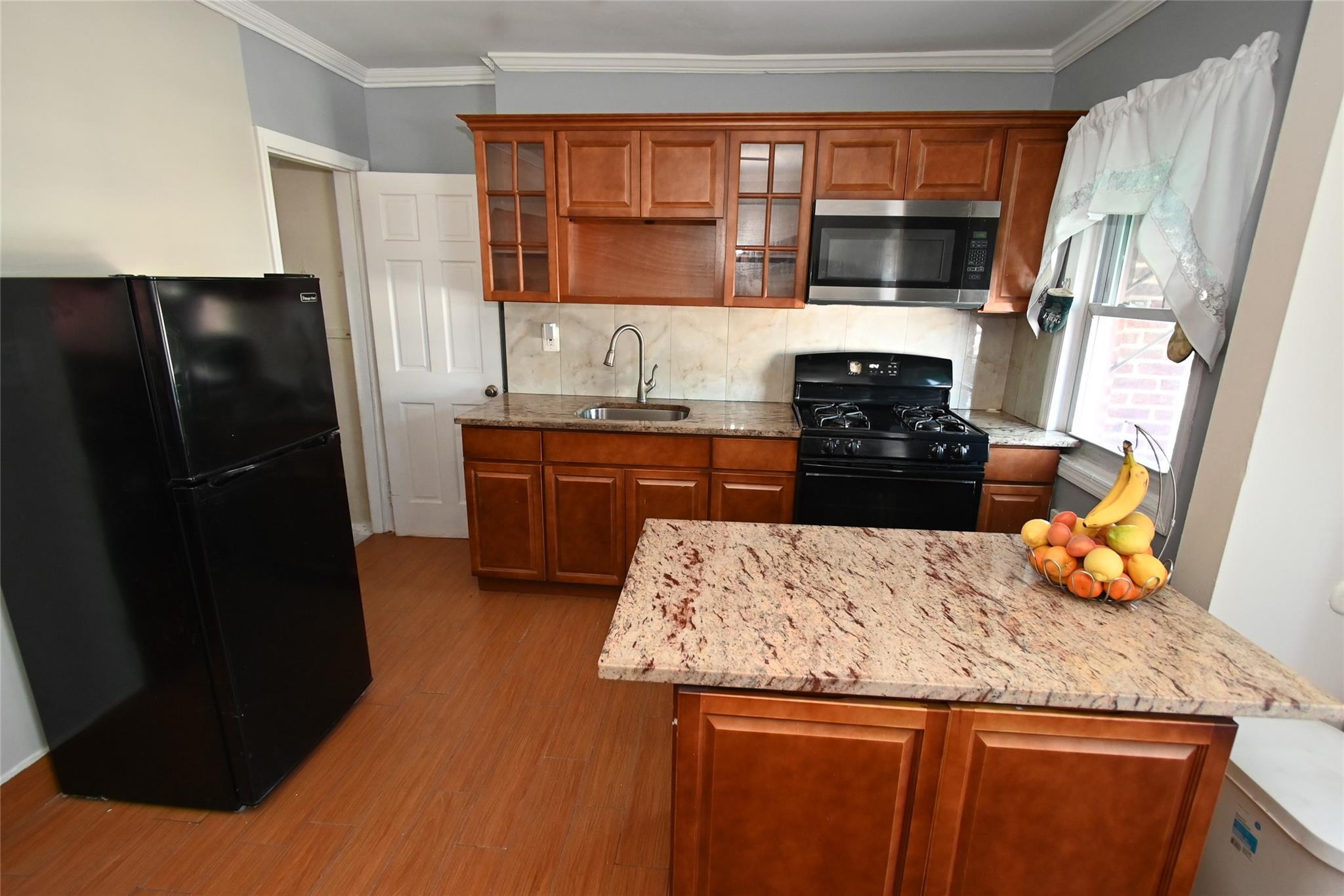 Single Family 117th  Queens, NY 11356, MLS-880116-8