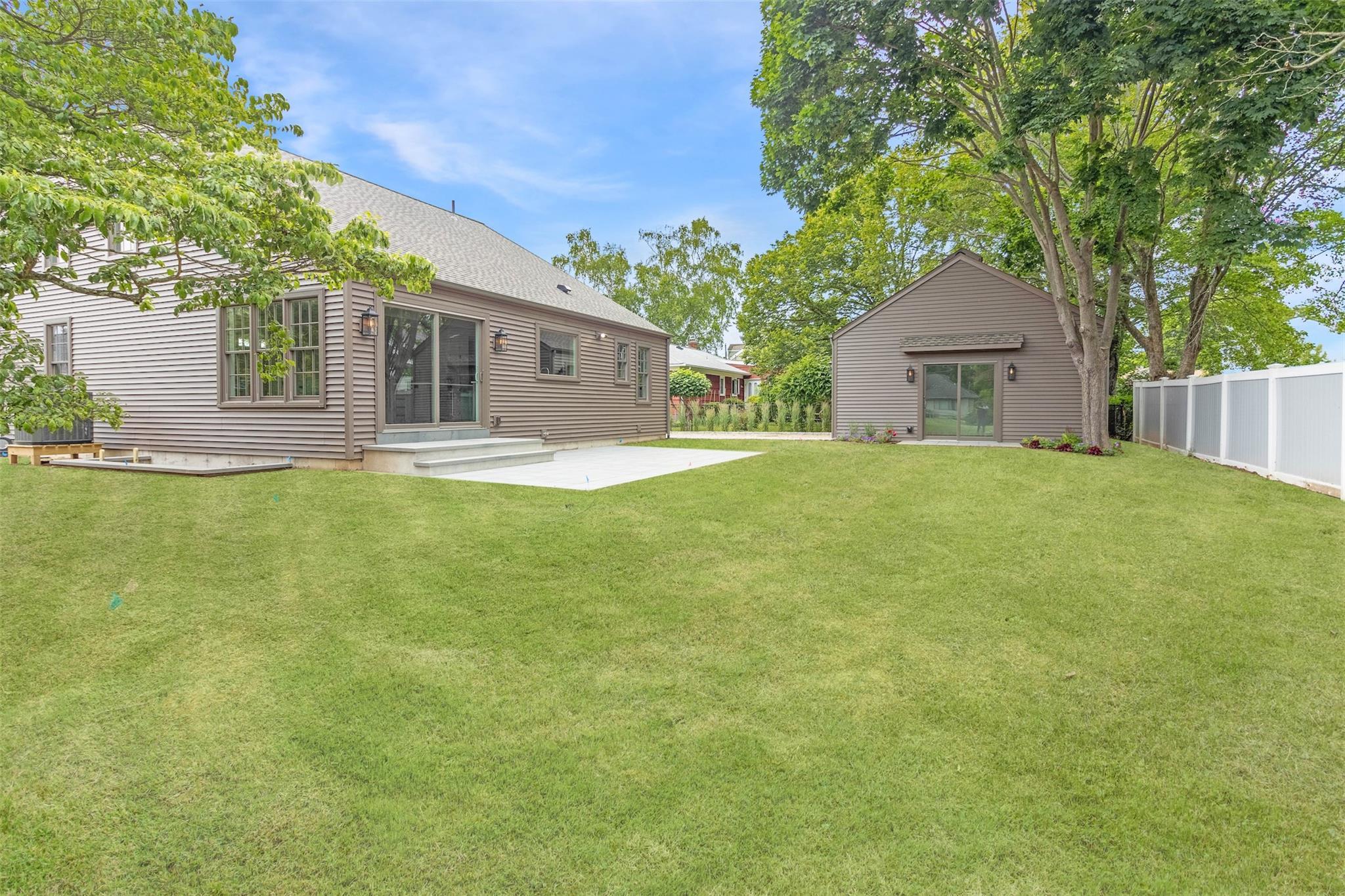 Single Family Sunset  Suffolk County, NY 11944, MLS-880117-28