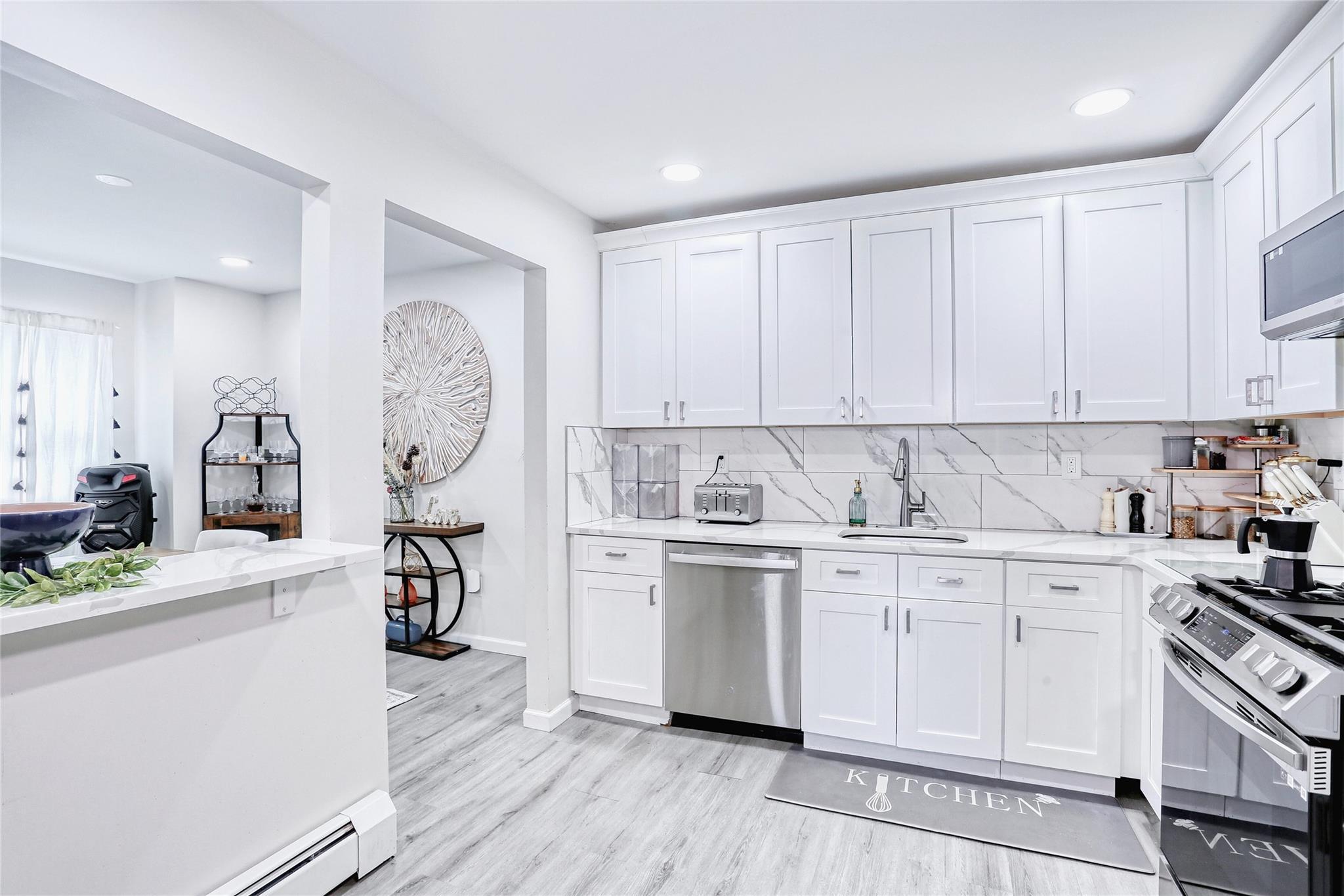 Single Family Hillside  Rockland County, NY 10927, MLS-880161-13