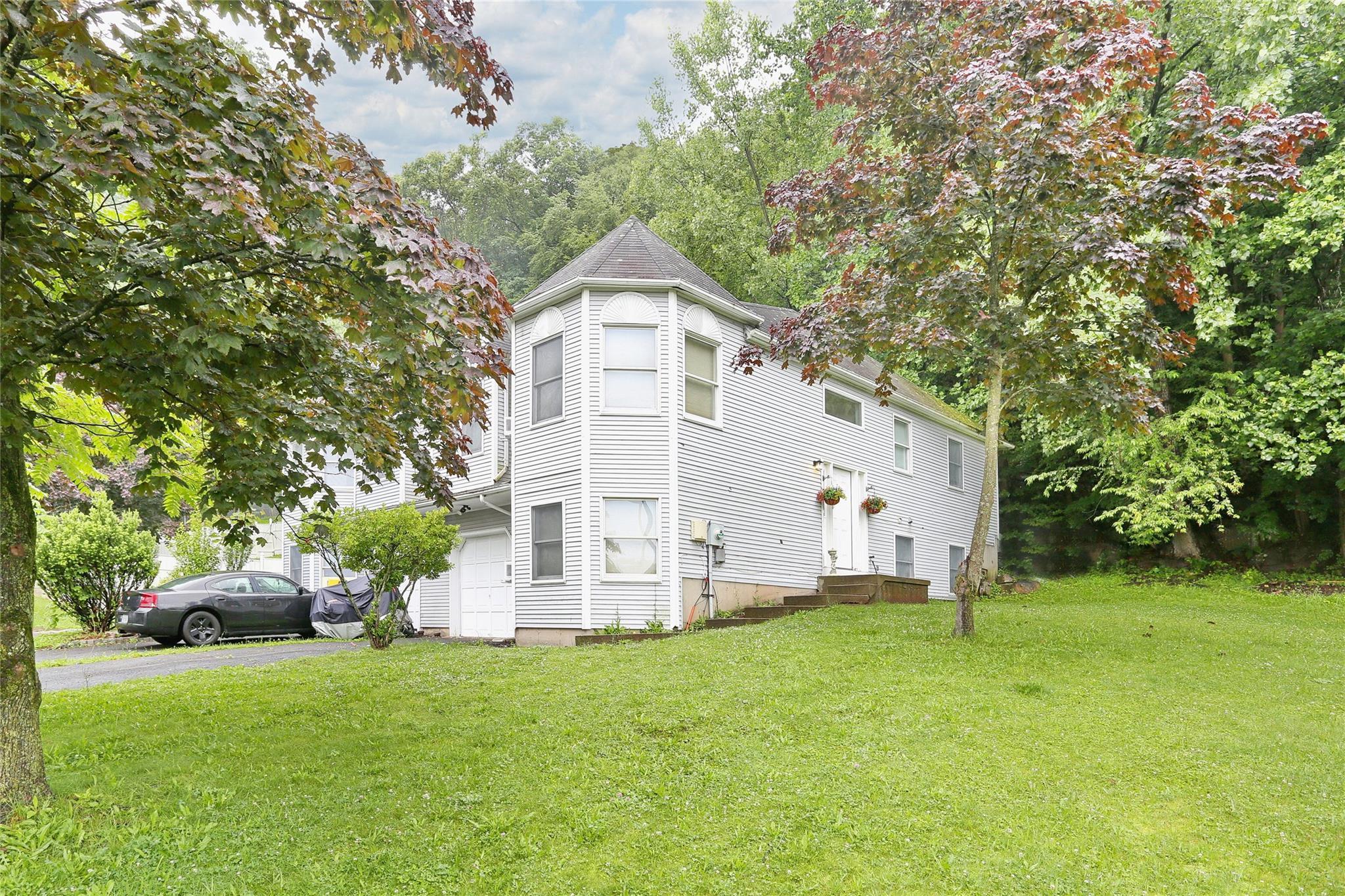 Single Family Hillside  Rockland County, NY 10927, MLS-880161-2