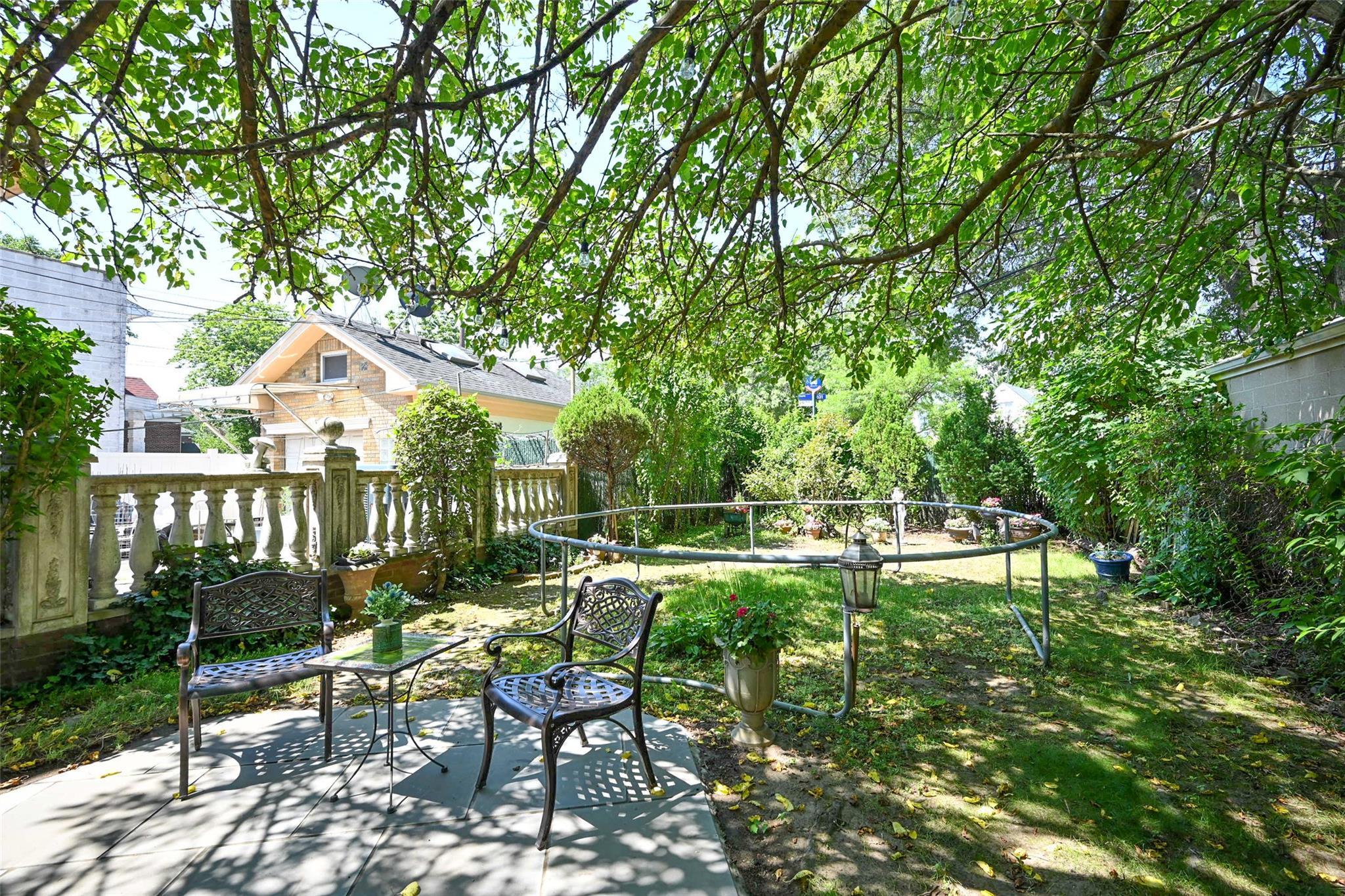 Single Family 184  Queens, NY 11365, MLS-880223-14