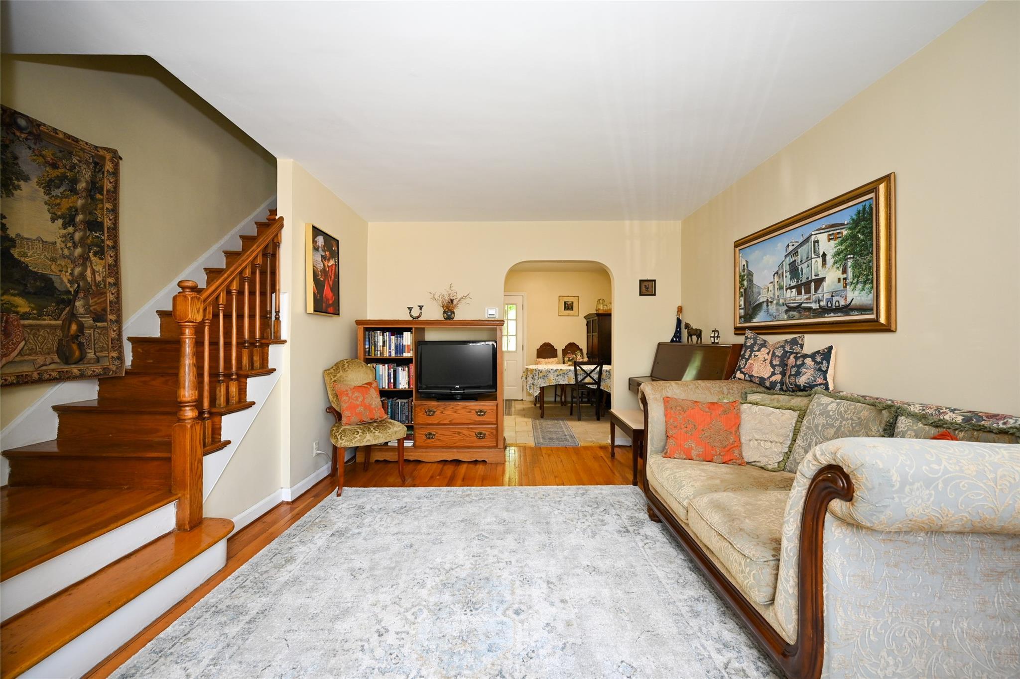 Single Family 184  Queens, NY 11365, MLS-880223-4