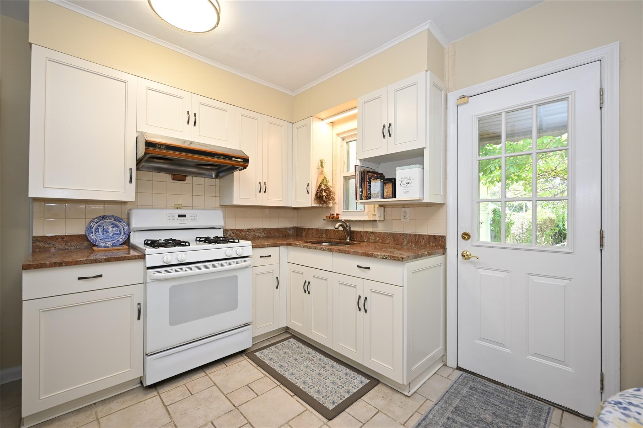 Single Family 184  Queens, NY 11365, MLS-880223-6