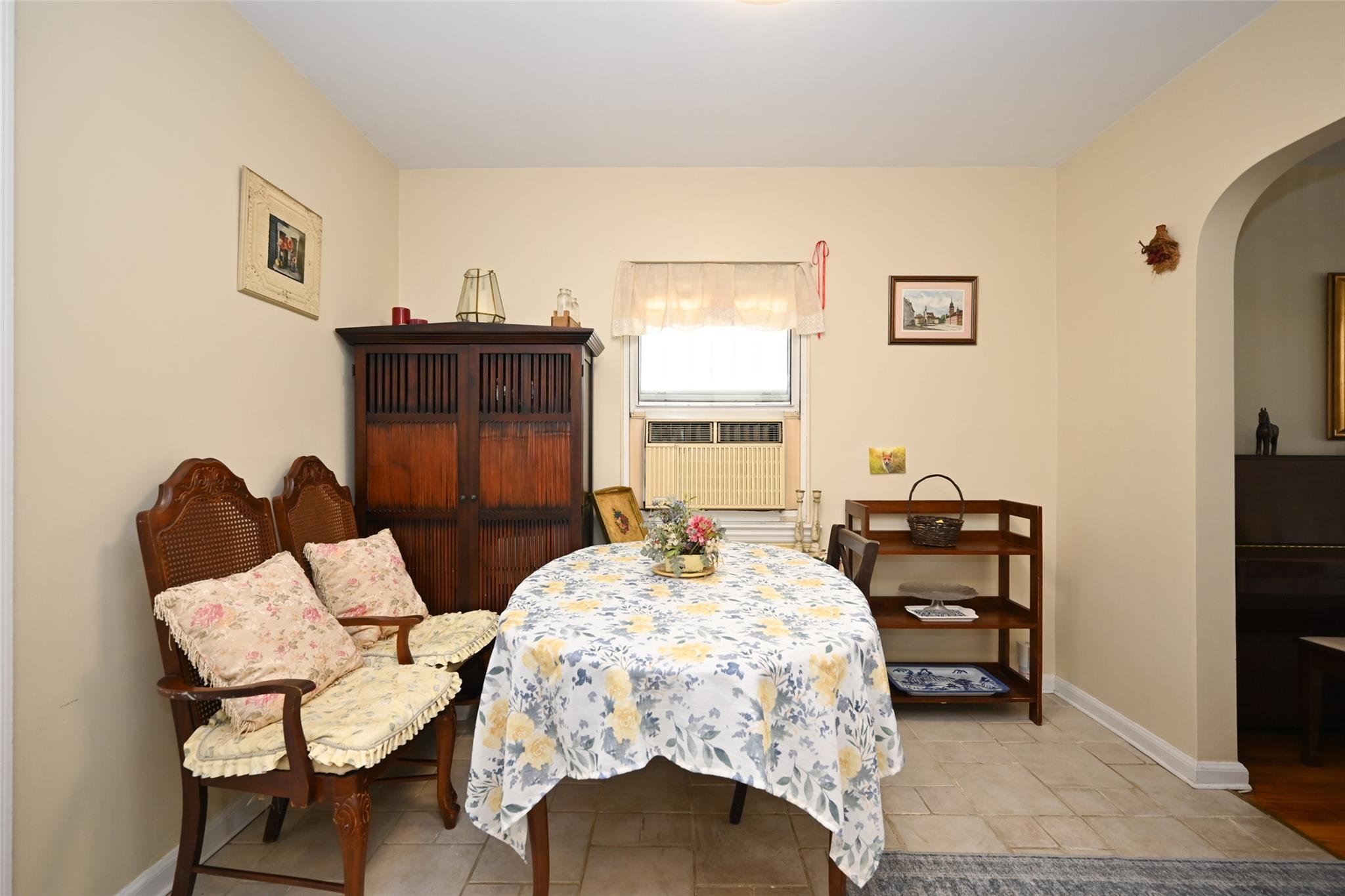 Single Family 184  Queens, NY 11365, MLS-880223-7