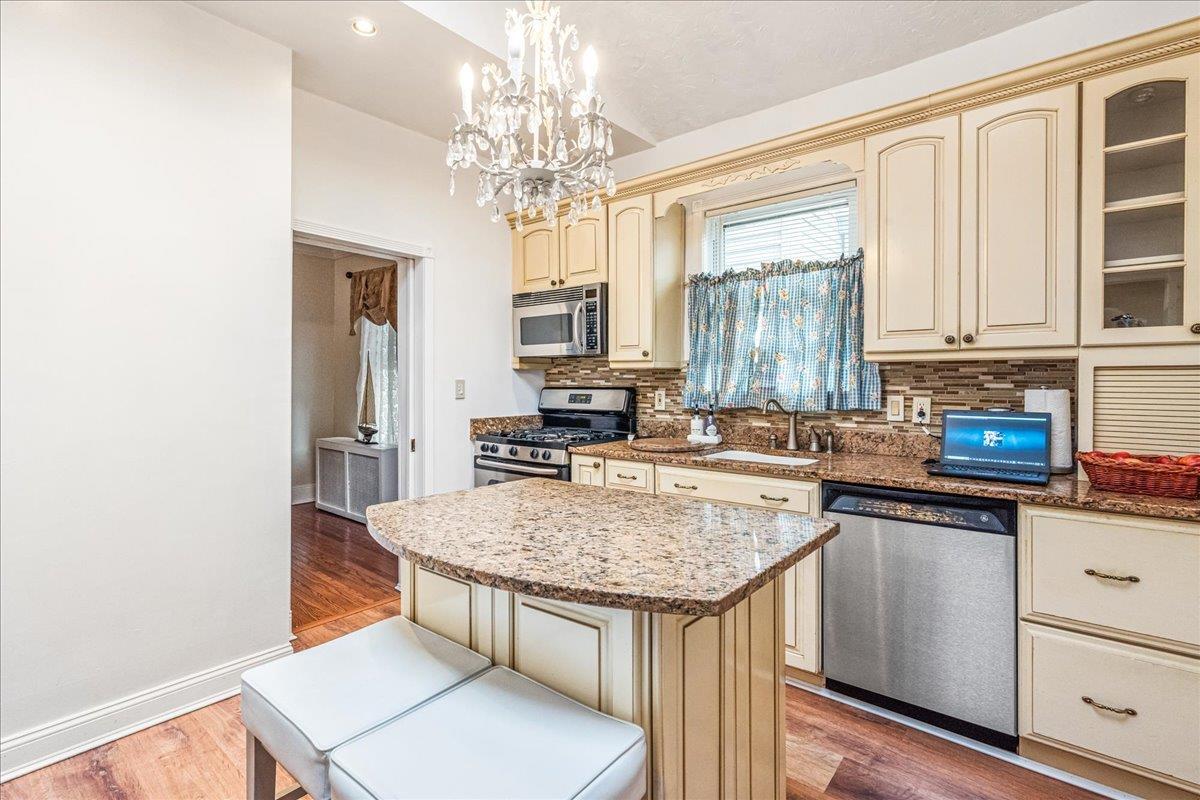 Single Family 107th  Queens, NY 11418, MLS-880229-12