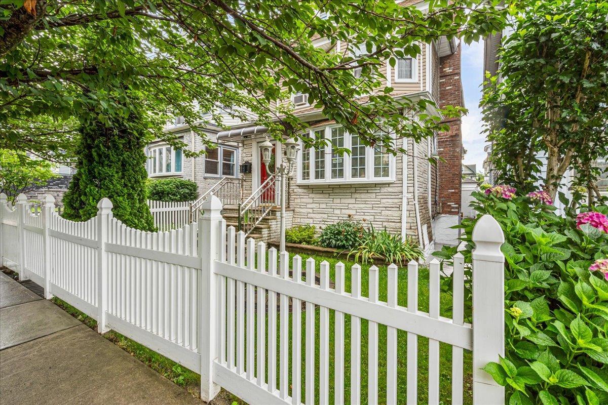 Single Family 107th  Queens, NY 11418, MLS-880229-4