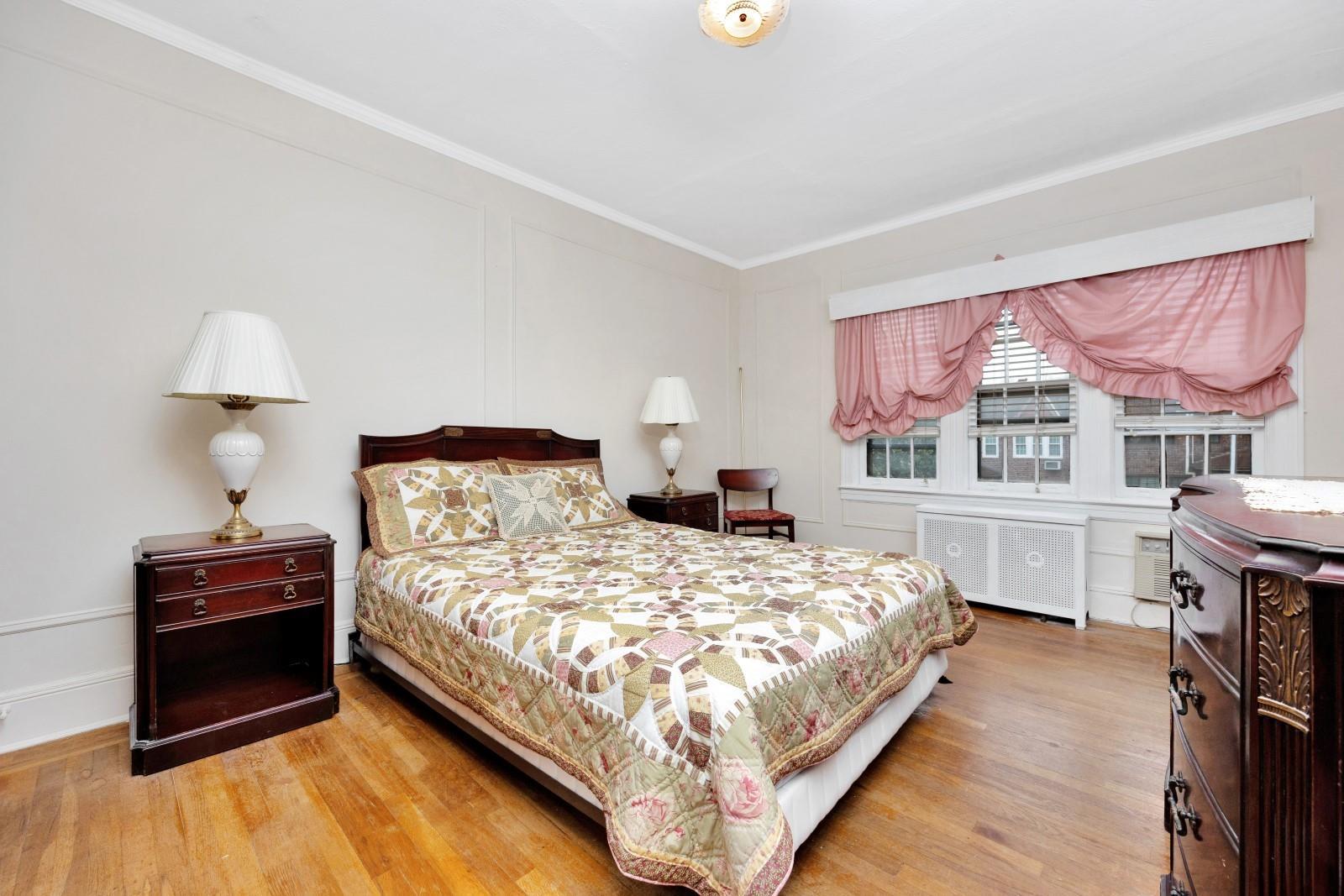 Single Family 82nd Queens, NY 11379, MLS-880230-13