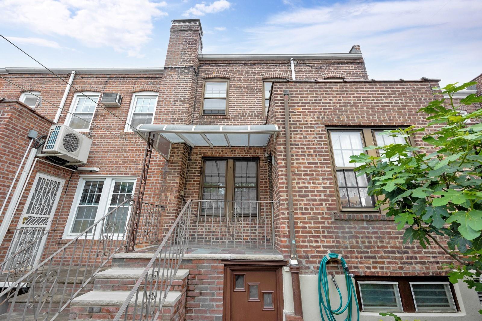 Single Family 82nd Queens, NY 11379, MLS-880230-23