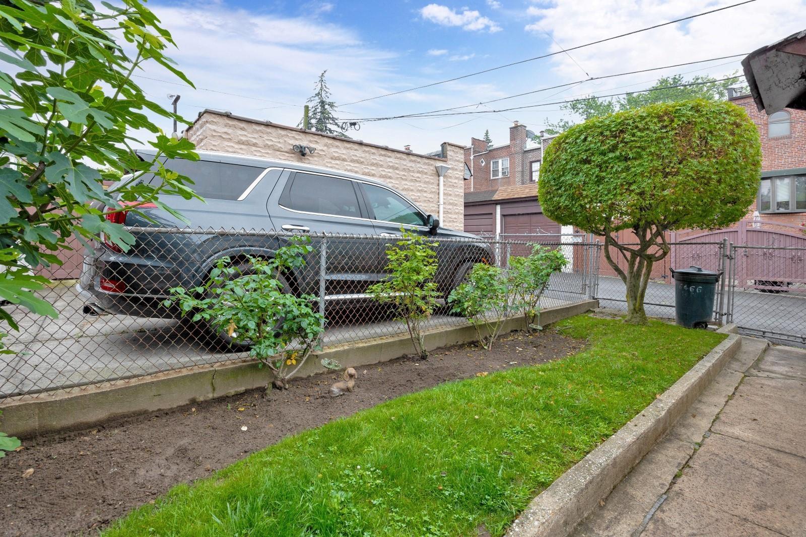 Single Family 82nd Queens, NY 11379, MLS-880230-24