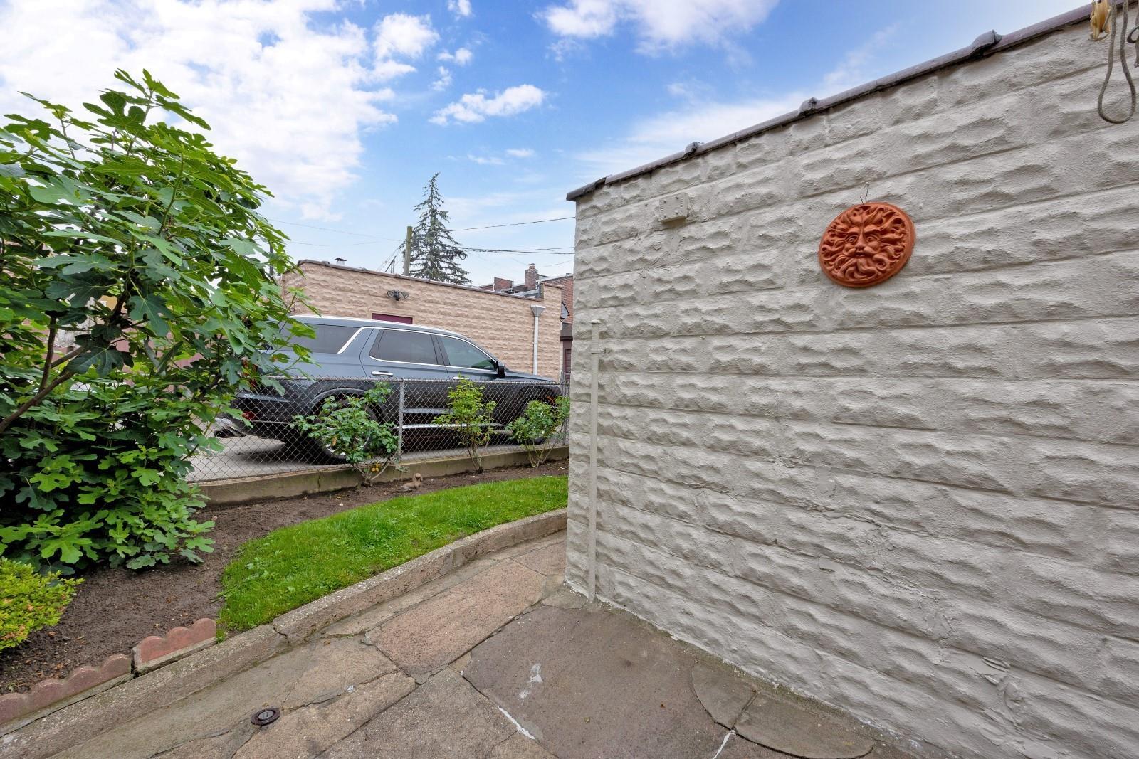 Single Family 82nd Queens, NY 11379, MLS-880230-25