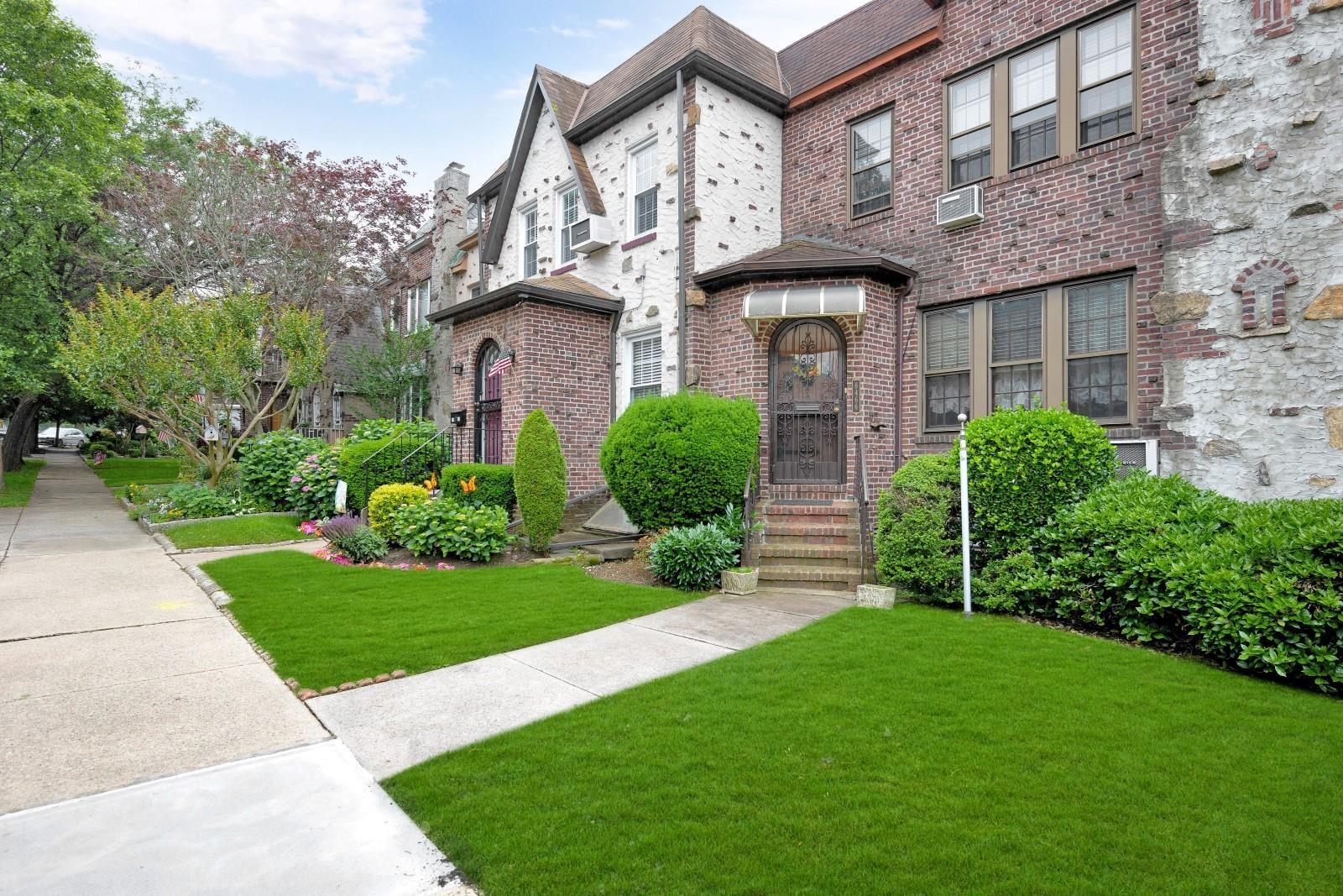 Single Family 82nd Queens, NY 11379, MLS-880230-3