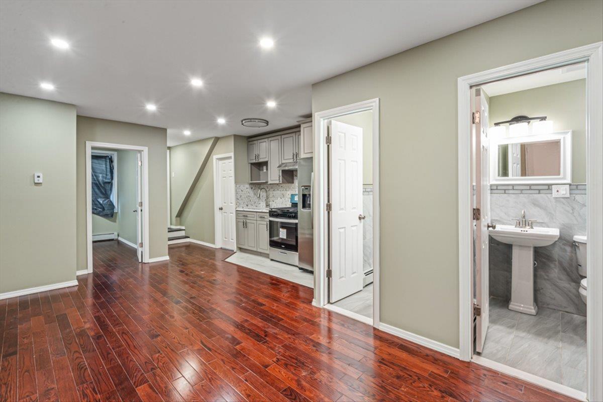 Single Family 156th  Queens, NY 11433, MLS-880242-2