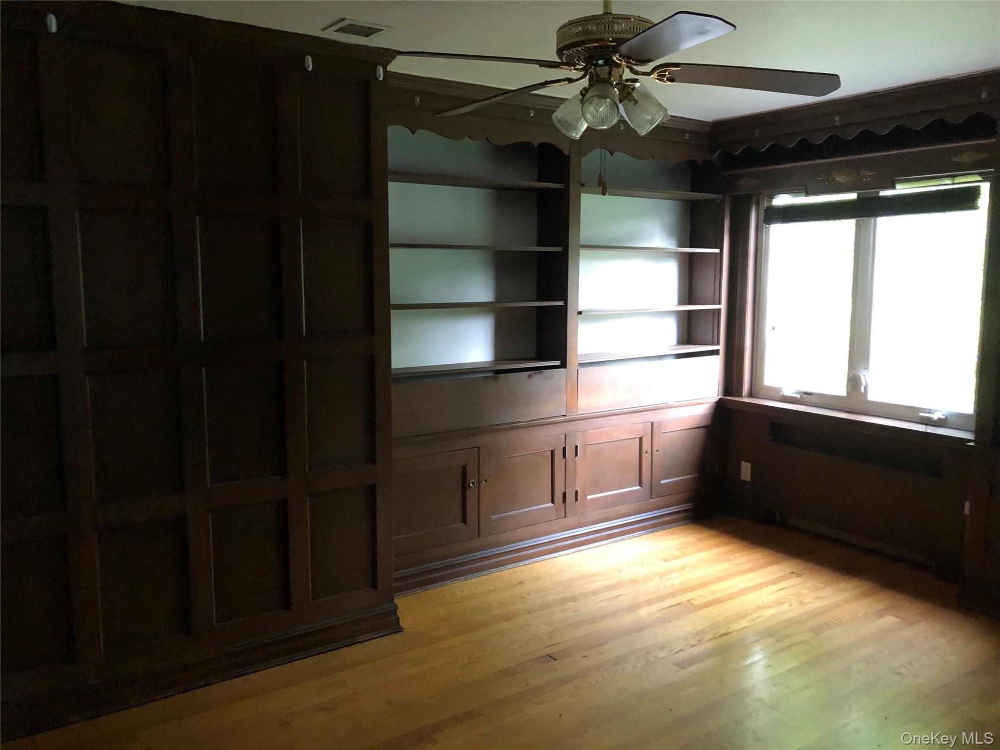 Single Family Utopia Pkwy Queens, NY 11432, MLS-880256-33