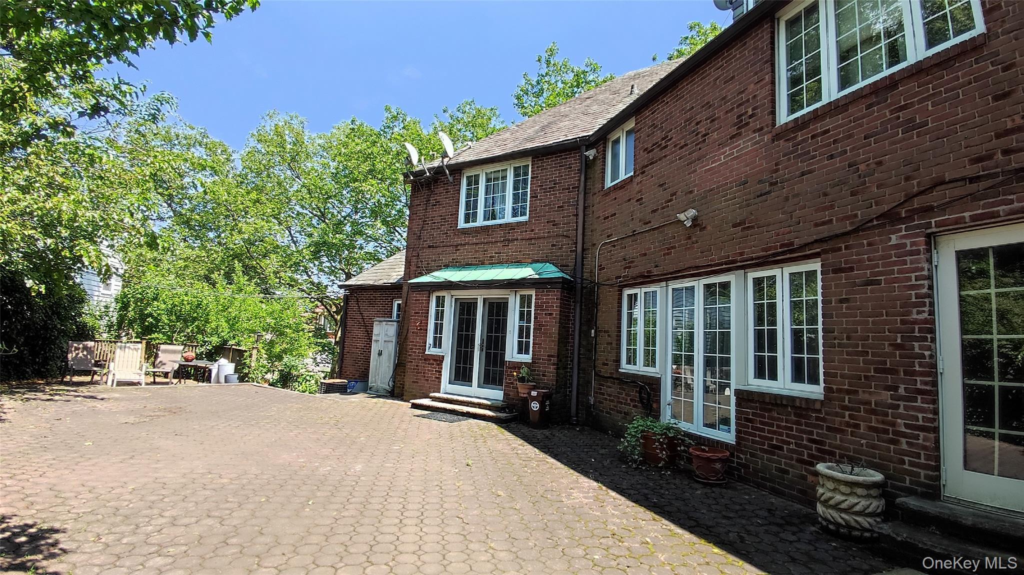 Single Family Utopia Pkwy Queens, NY 11432, MLS-880256-48